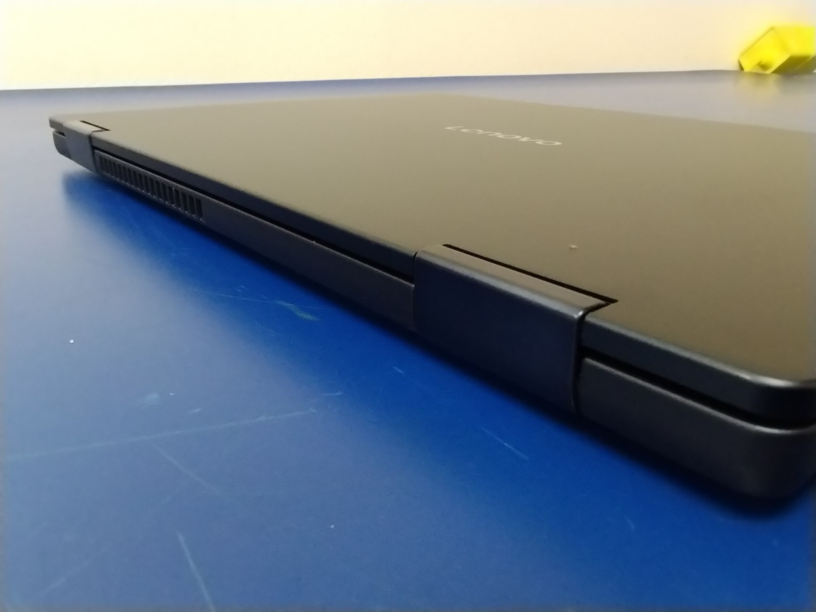 LENOVO IdeaPad 5 2-in-1 14AKP10 AMD Ryzen AI 7 350, 2.00 GHz 16 GB RAM 1 TB NVMe