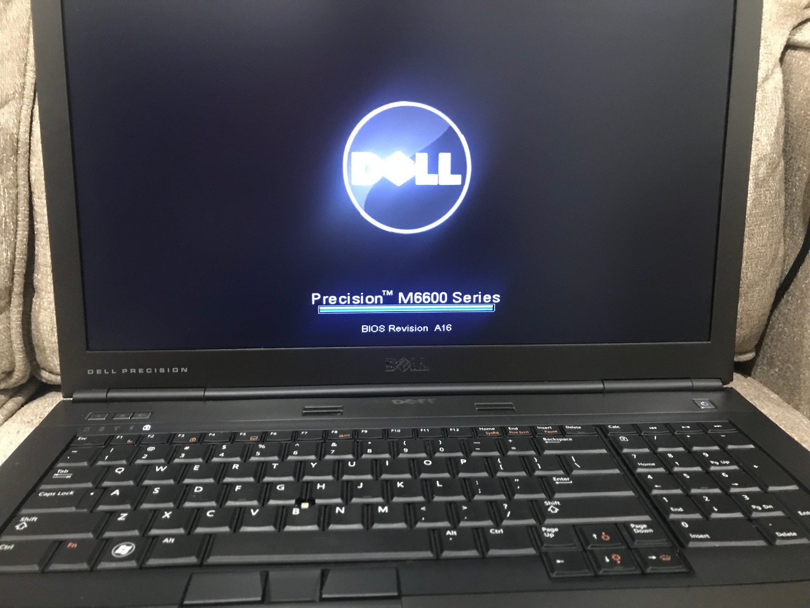 Dell Precision M6600 17″ i7-2720QM CPU @2.2GHz RAM 12GB
