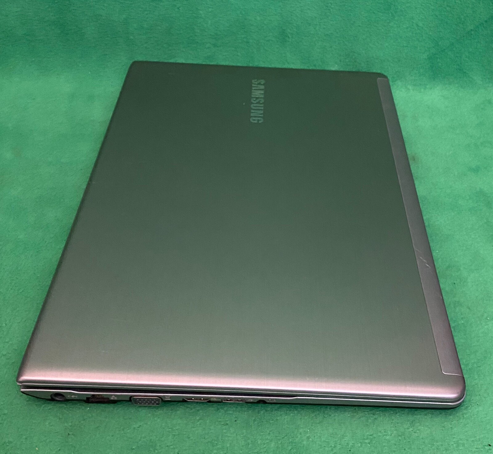 Samsung NP510R5E Laptop_Intel i5-3230M CPU @ 2.60 GHz_6GB RAM_1TB HDD_PLS READ!!
