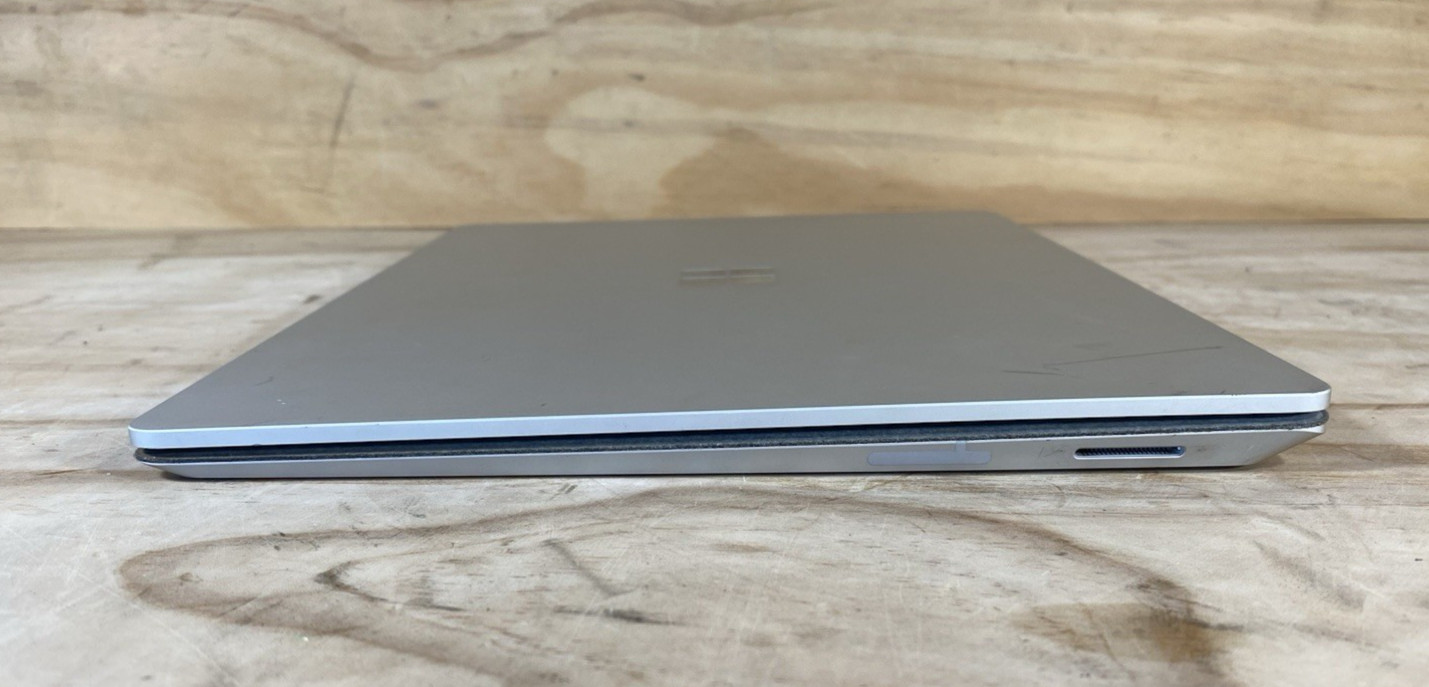 Microsoft Surface 2 1769 13.5″ Intel i5-7300U2.6 8GB 256GB SSD W11P