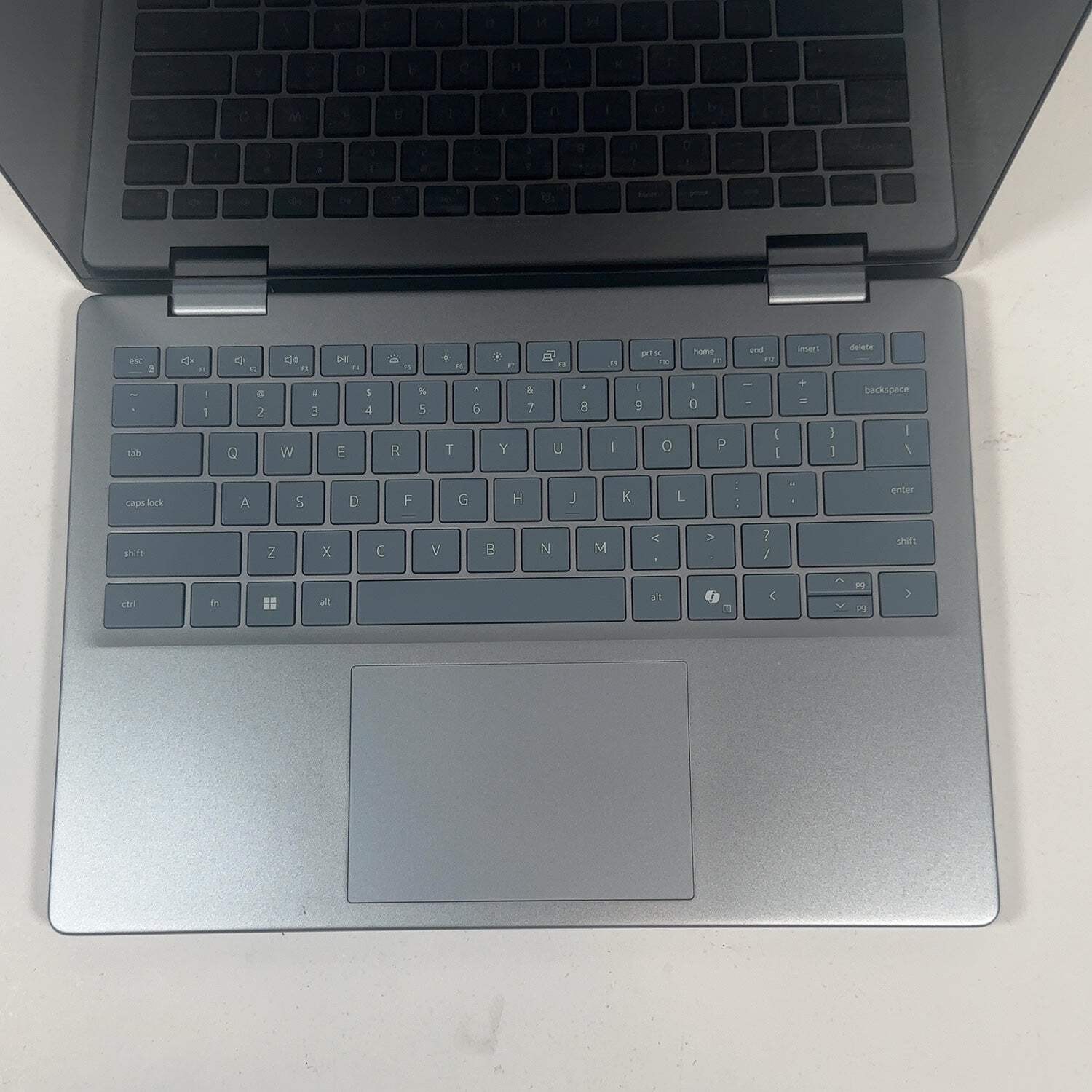 Dell Inspiron 7440 2-IN-1 14″ Core 5 120U 1.4GHz 16GB RAM 512GB SSD