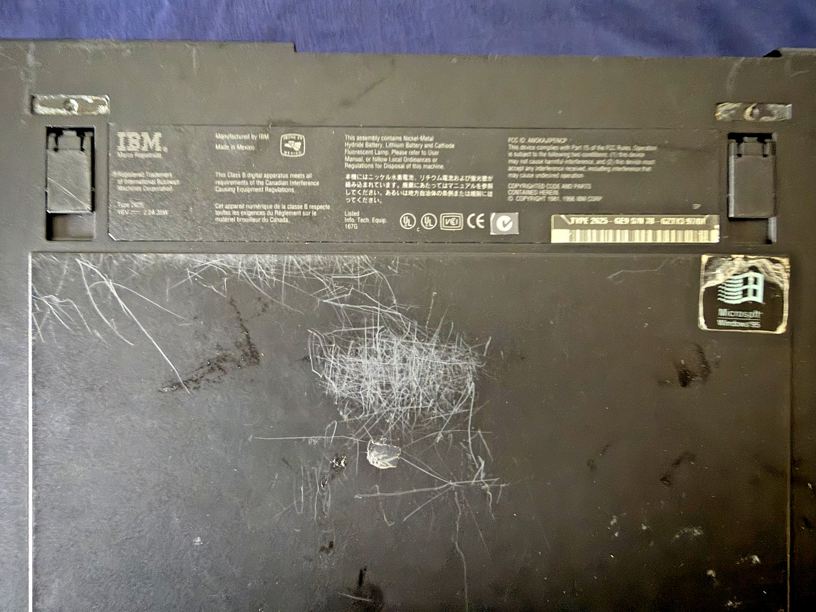 Vtg IBM Thinkpad Laptop Model 365XD w orig Charger & 3.5″ drive, needs HDD