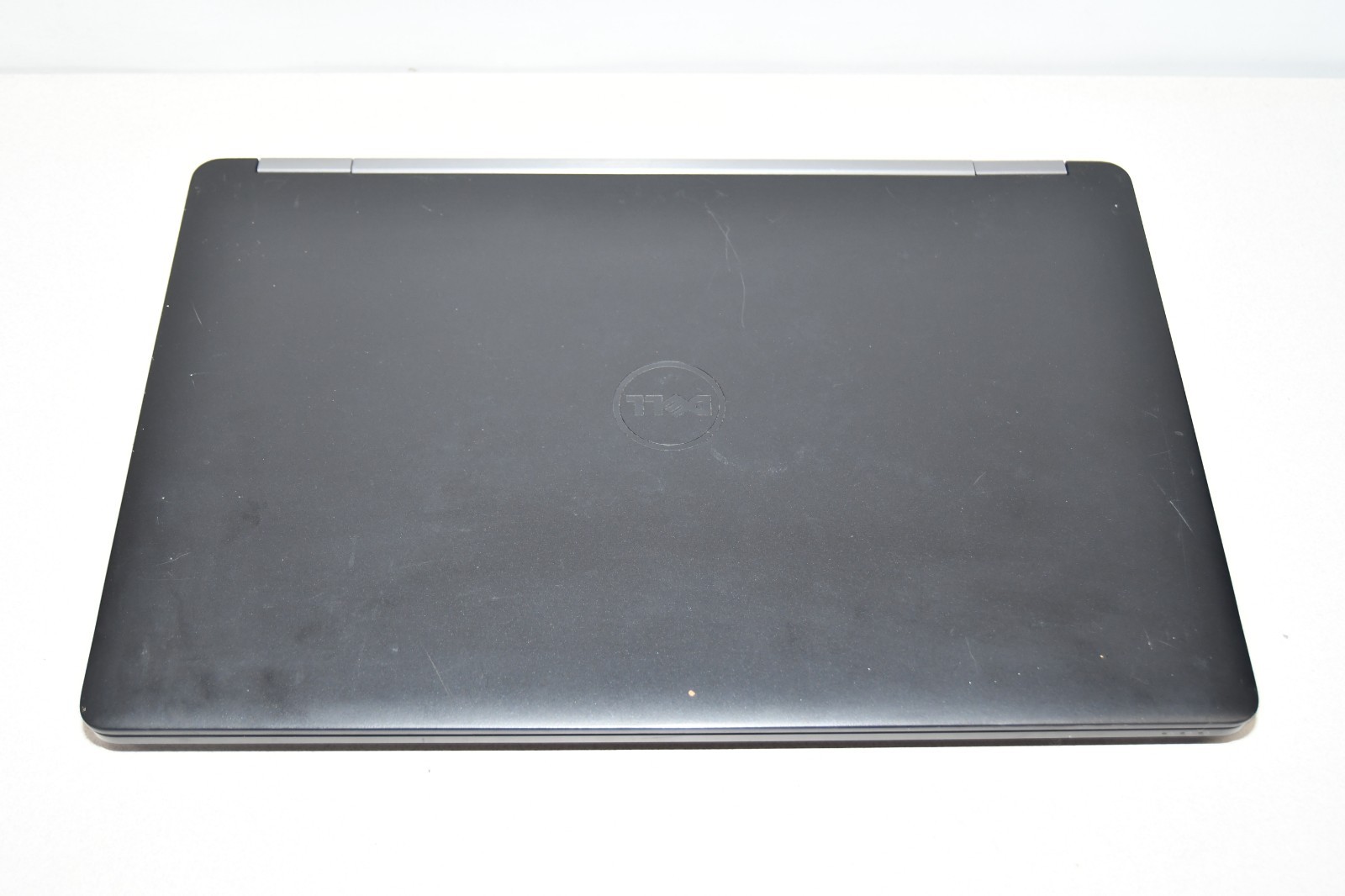 ^ Dell Latitude E5570 15.6″ Intel i7 “Parts Unit” No Power / Ram / HD / Battery