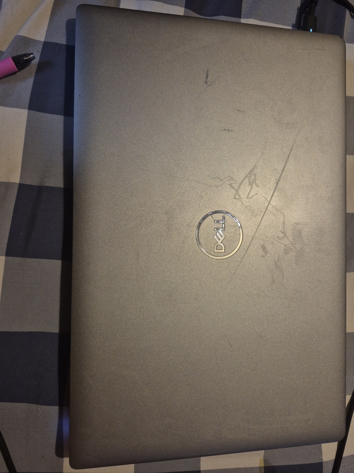 Dell Latitude 5520 Core i7-1185G7 3.00GHz No DRIVE & BATTERY 8GB RAM