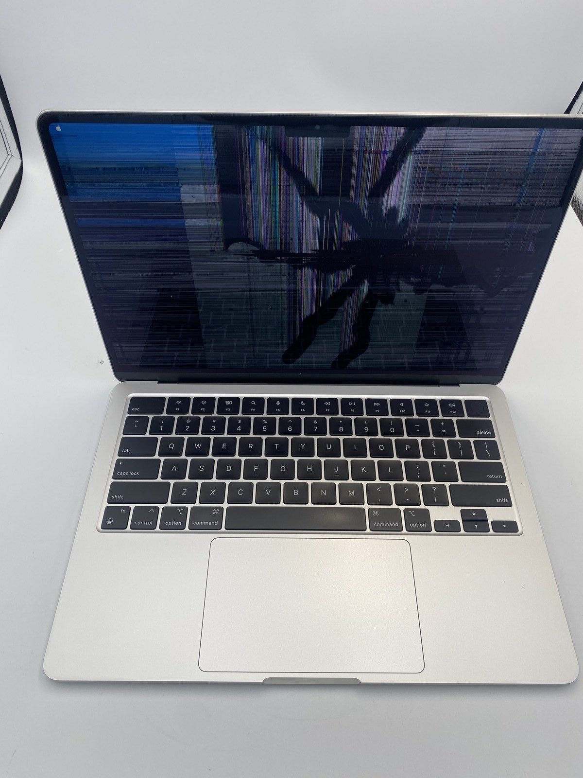 Apple MacBook Air (13-Inch) [M2] (2022) M2 8GB RAM 256GB SSD