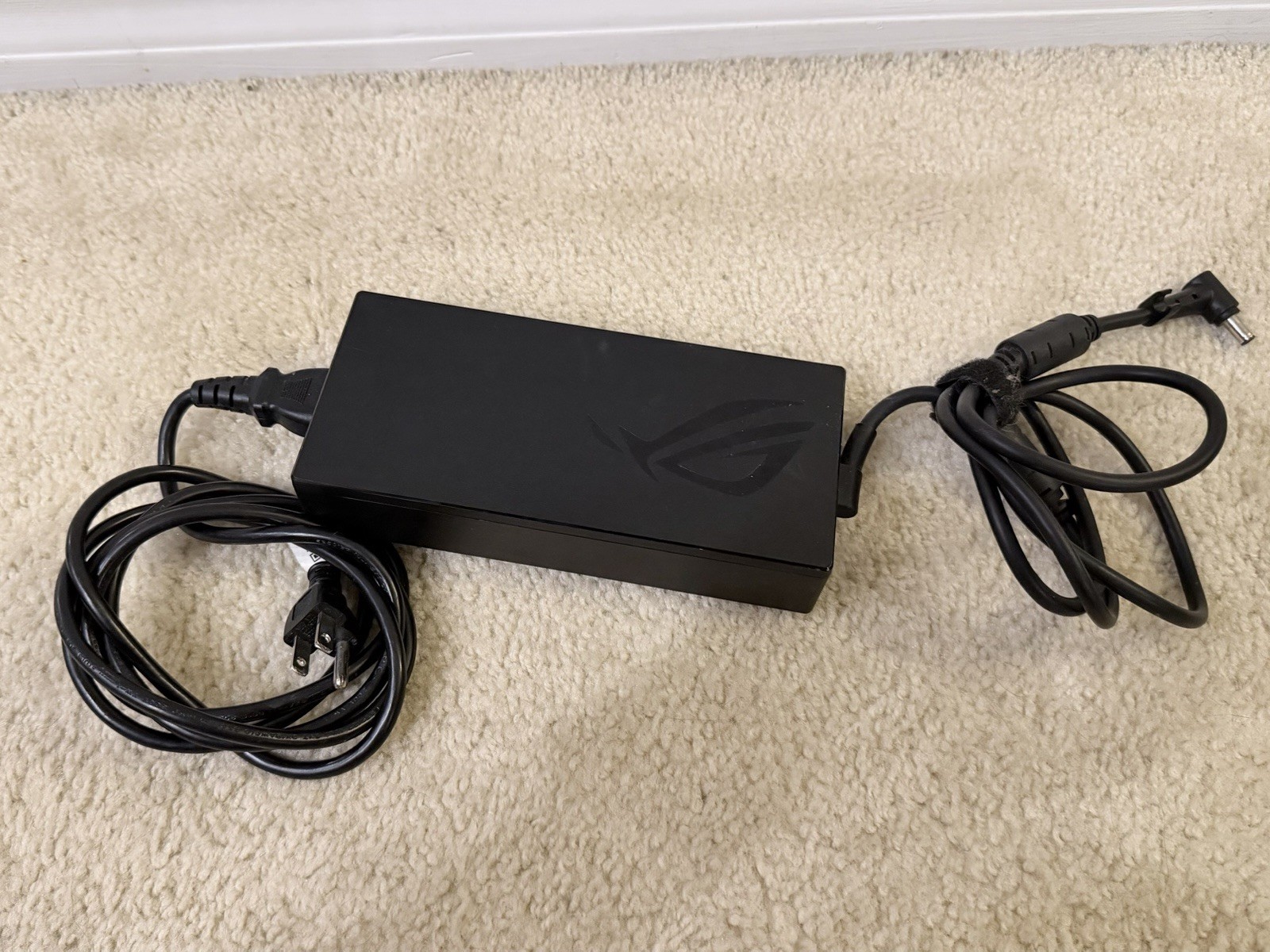 Asus ROG Strix G18 G814 240Hz QHD+ 2.2 GHz i9-13980HX 16GB 1TB SSD RTX 4080