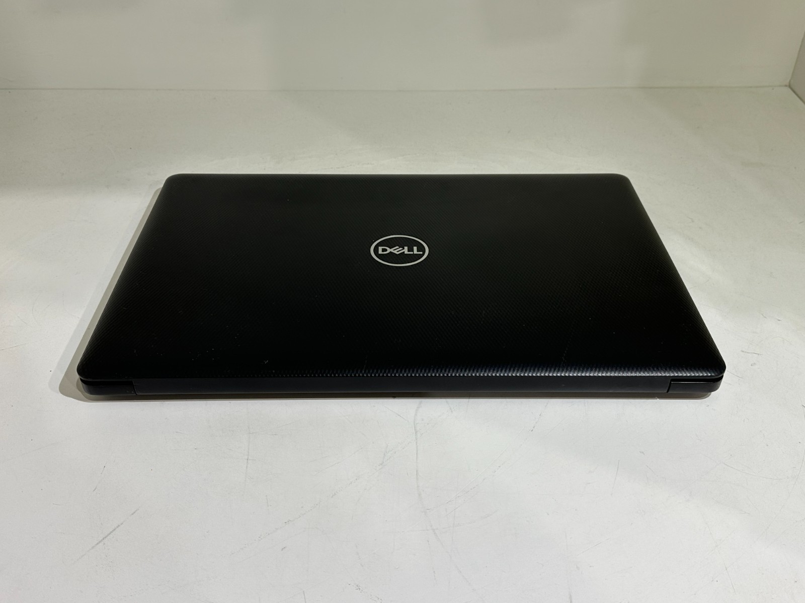 Dell Inspiron 17 3785 AMD RYZEN 3 2300U 2.00GHz 8GB RAM 128GB SSD Win 11 read