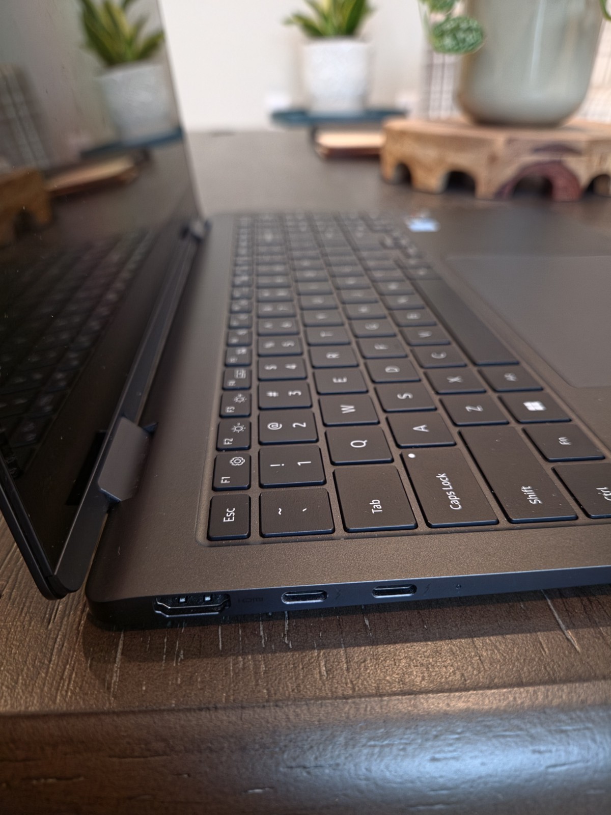 Samsung Galaxy Book3 Pro 360 16″ (2023) – i7-1360P/ 16GB / 1TB – S Pen Included