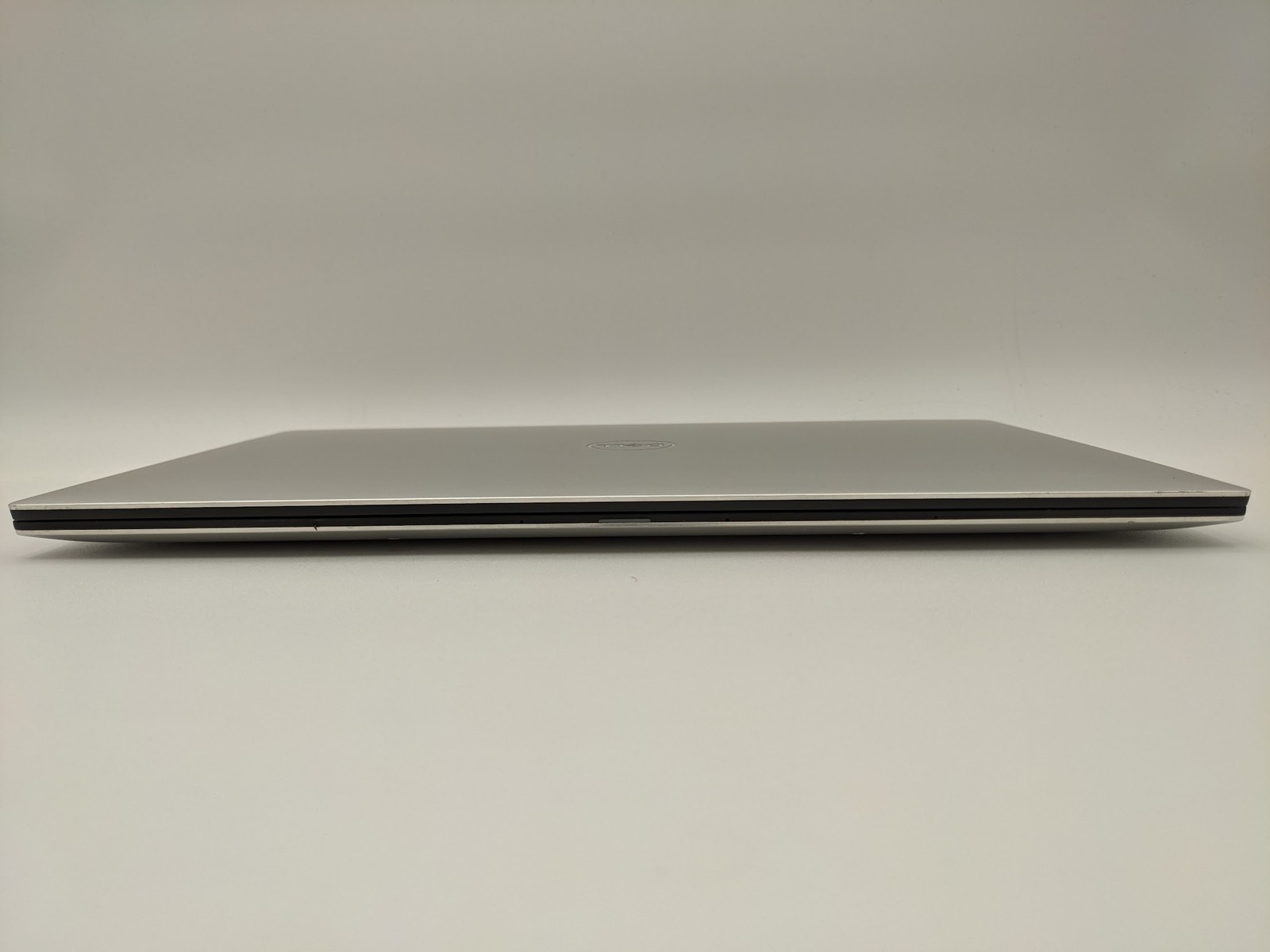 Dell XPS 9370 13″ UHD 4K Touch I7-8550U 512GB 16GB W11P Backlit FP Reader IRCam