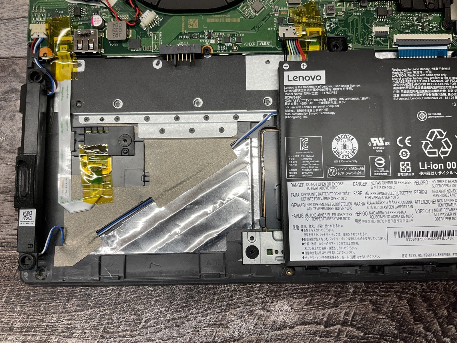 Lenovo V330-14ARR / Unknown Processor / No RAM / Laptop Notebook PC / A20