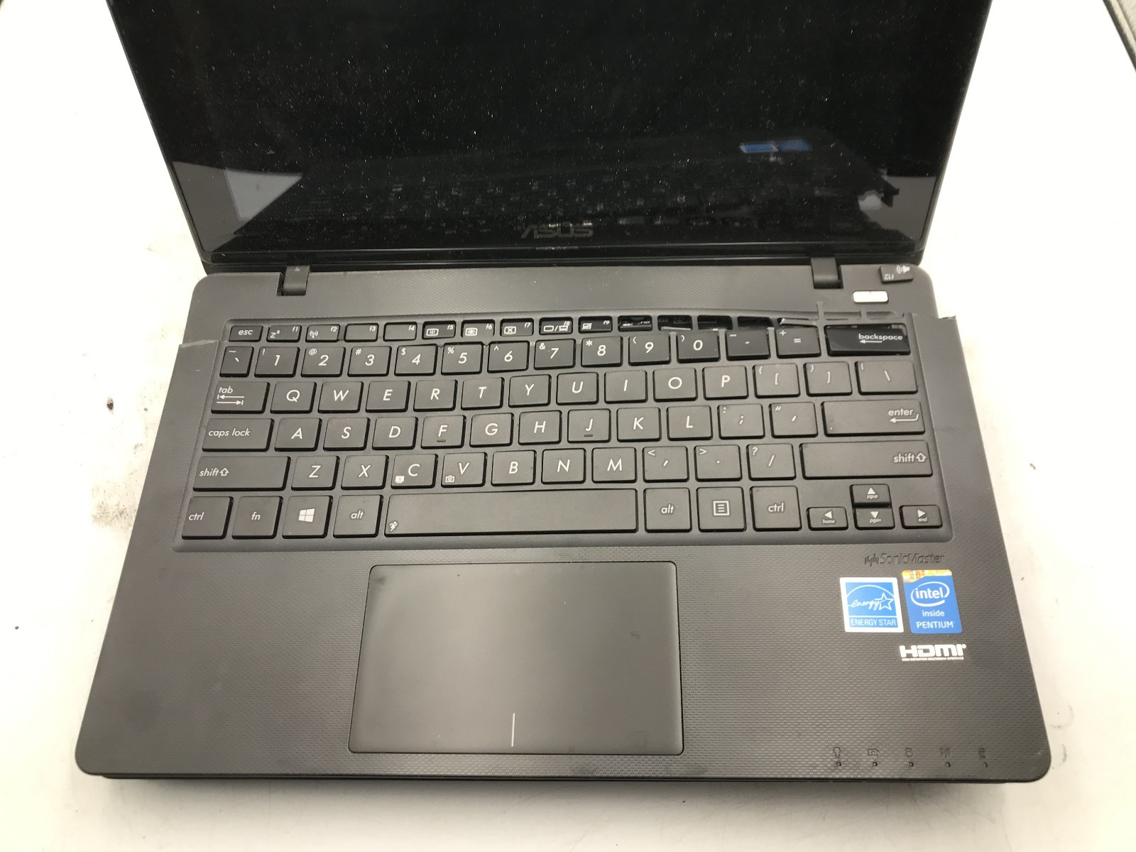 ASUS X200CA NOTEBOOK – FOR PARTS/REPAIR – INTEL PENTIUM 2117U – 2GB RAM -READ-BB
