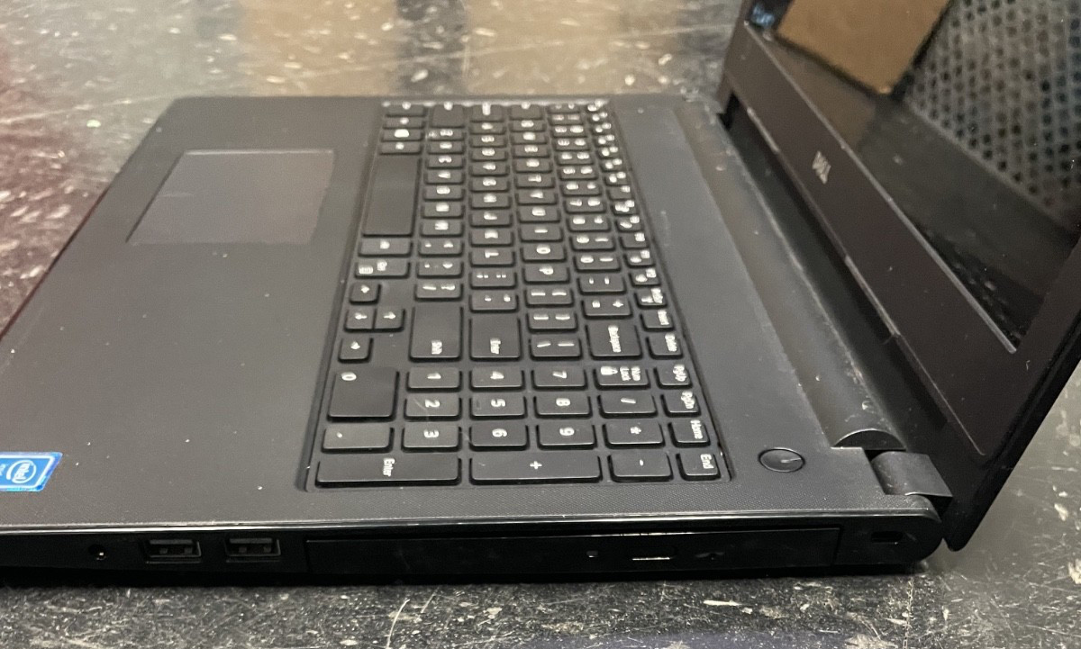 Dell Insprion 15-3552 Celeron N3050 4GB NO SSD/OS SOLD-AS-IS