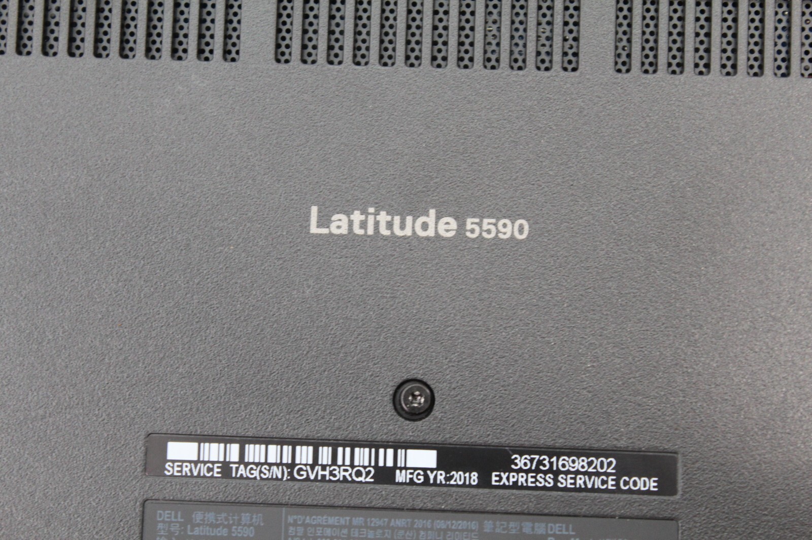 Dell Latitude 5590 i5 15.6″ Laptop No OS, HDD, or Charger #1o-47Does Not Turn On