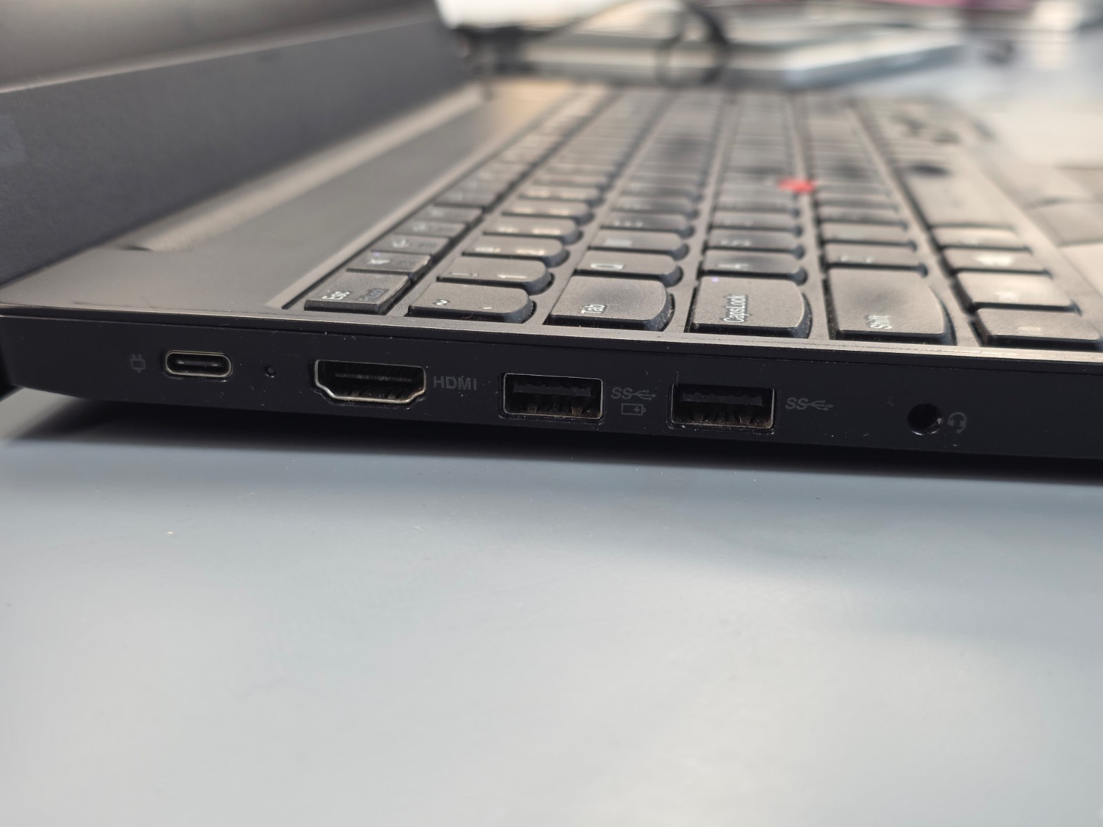 15″ Lenovo ThinkPad E580- i5-7200U, 8GB, 512GB SSD | USB-C + FHD!!