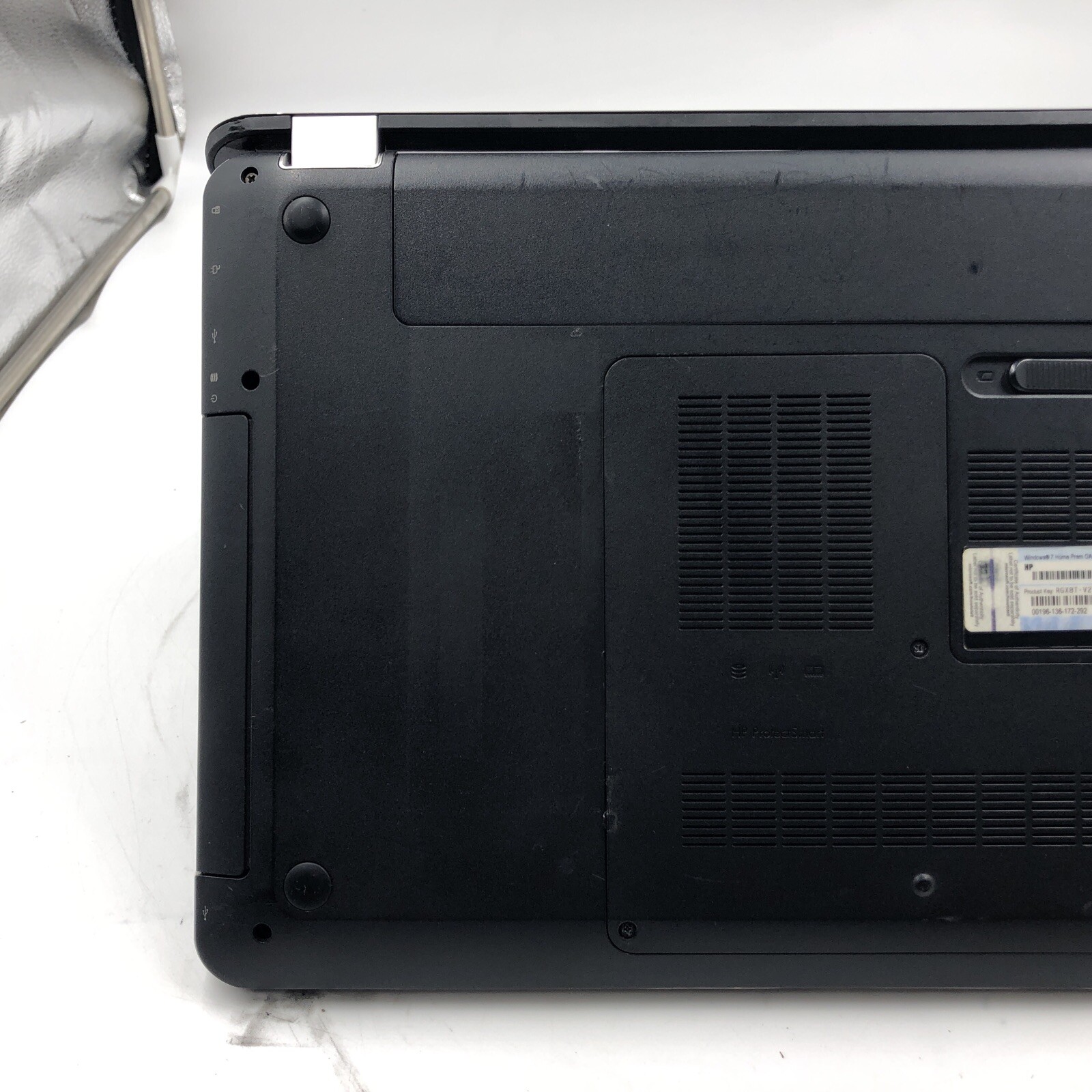 HP Pavilion DV6 Laptop i3-M350 2.27GHz 4GB RAM NO HDD/OS/Caddy Missing Screws