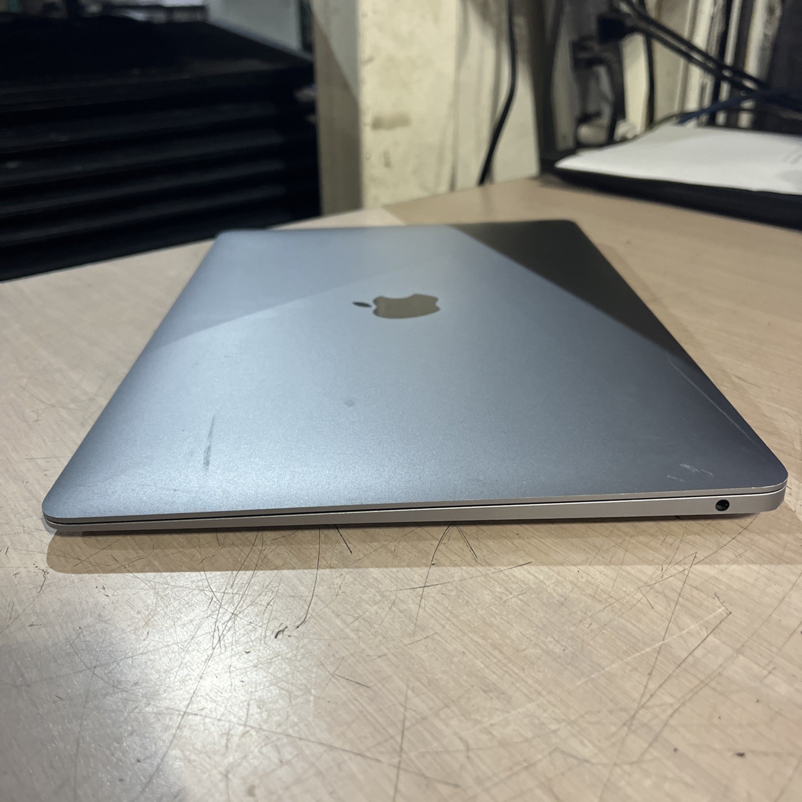 APPLE MACBOOK AIR 13″ SCISSOR, 2020 CORE I3-1000NG4 1.1GHZ 8GB RAM 256SSD “
