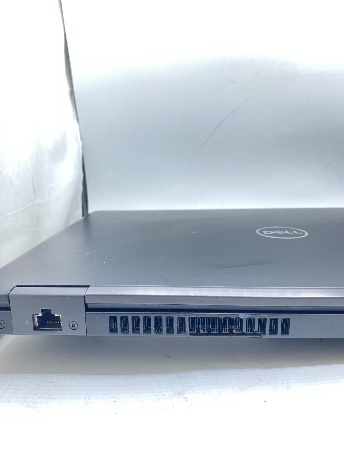 Dell Latitude 5590 15.6″ Laptop Intel Core i5-8350U 1.70GHz 8GB RAM 256GB SSD