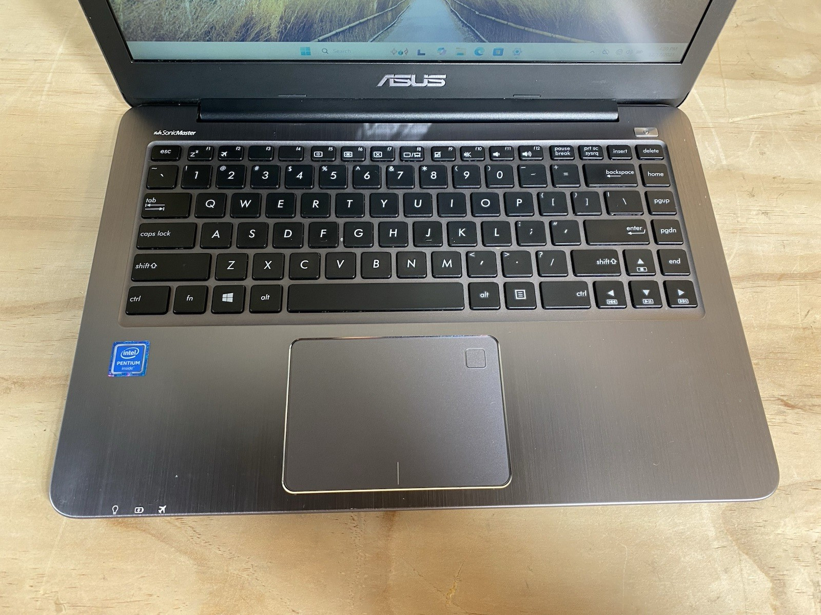 Asus E403S 14″ Laptop Pentium N4200@1.1 GHz/4Gb/120Gb SSD/Win 11 Home