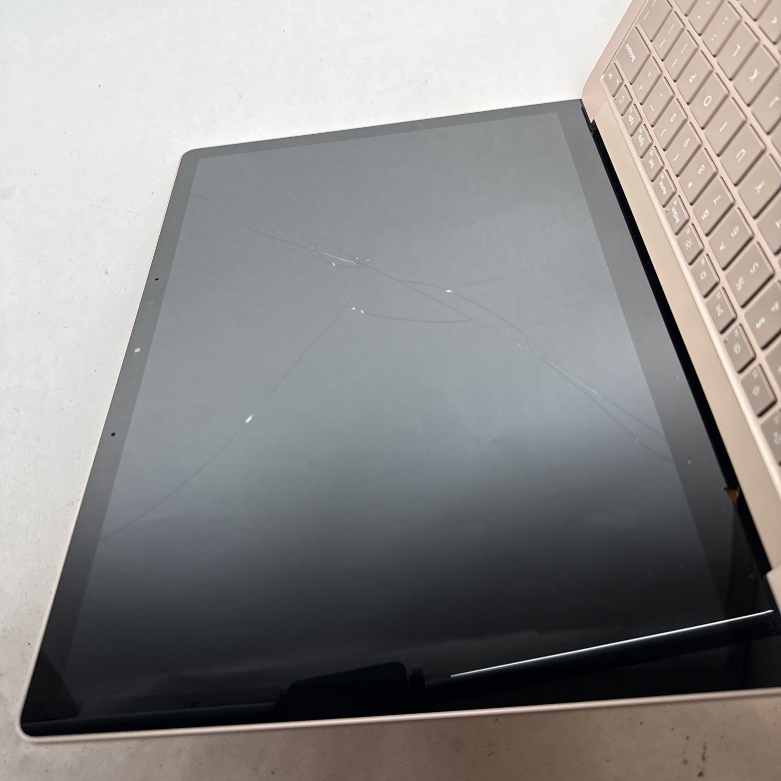 Microsoft Surface Laptop 5 13″ i5-1235U 8GB RAM 512GB SSD W11 Sandstone READ