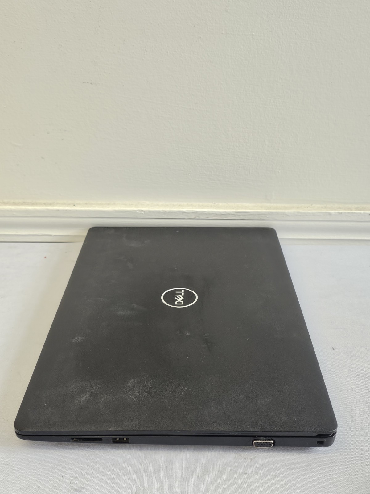 Dell Latitude E3590 Laptop – Intel i5 Gen 8 – 8GB RAM – 120GB SSD – Win 10 READ