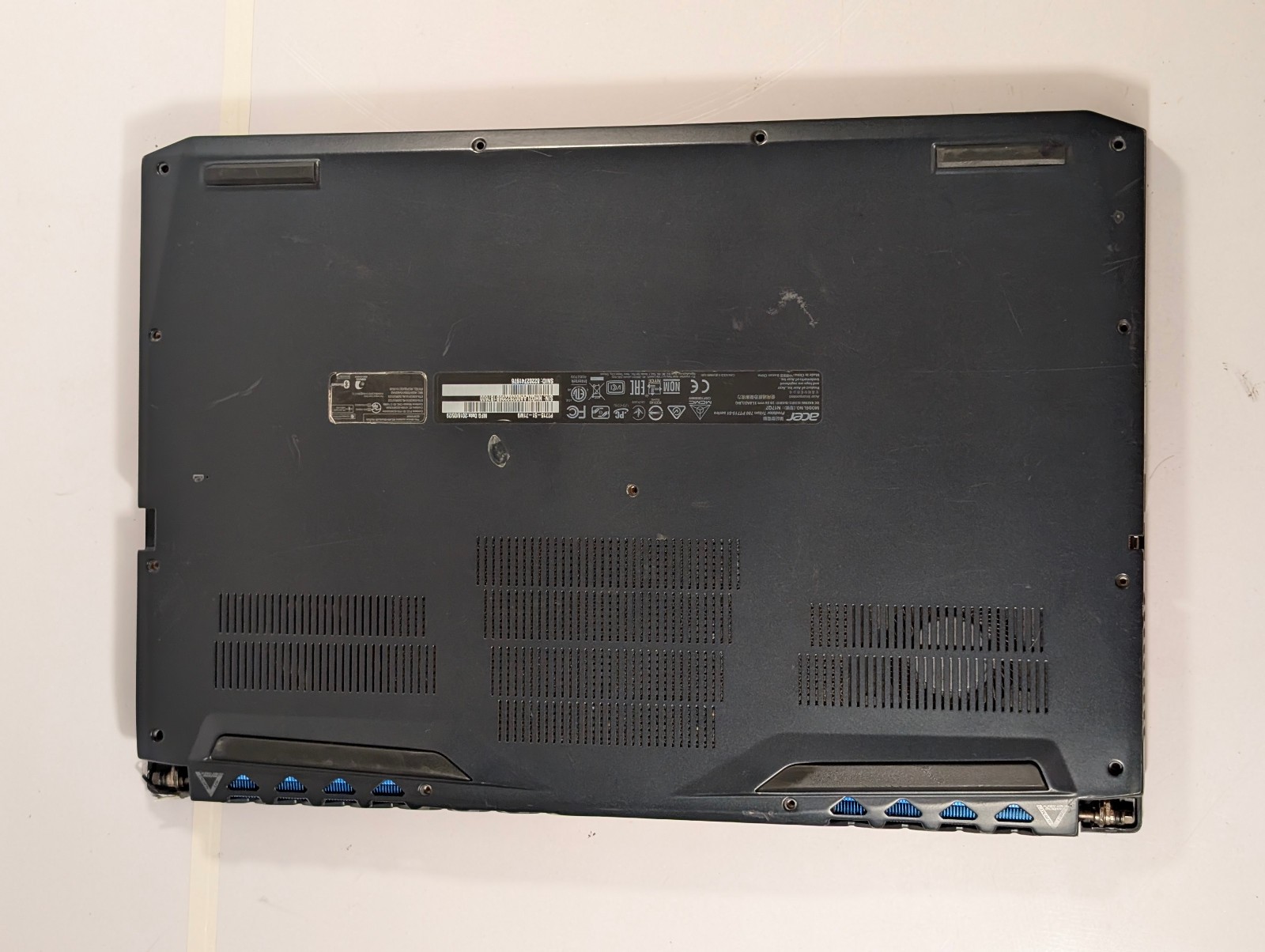 Acer Predator Triton 700 PT715-51 i7-7700HQ NO RAM NO HDD NO SSD NO OS; for part