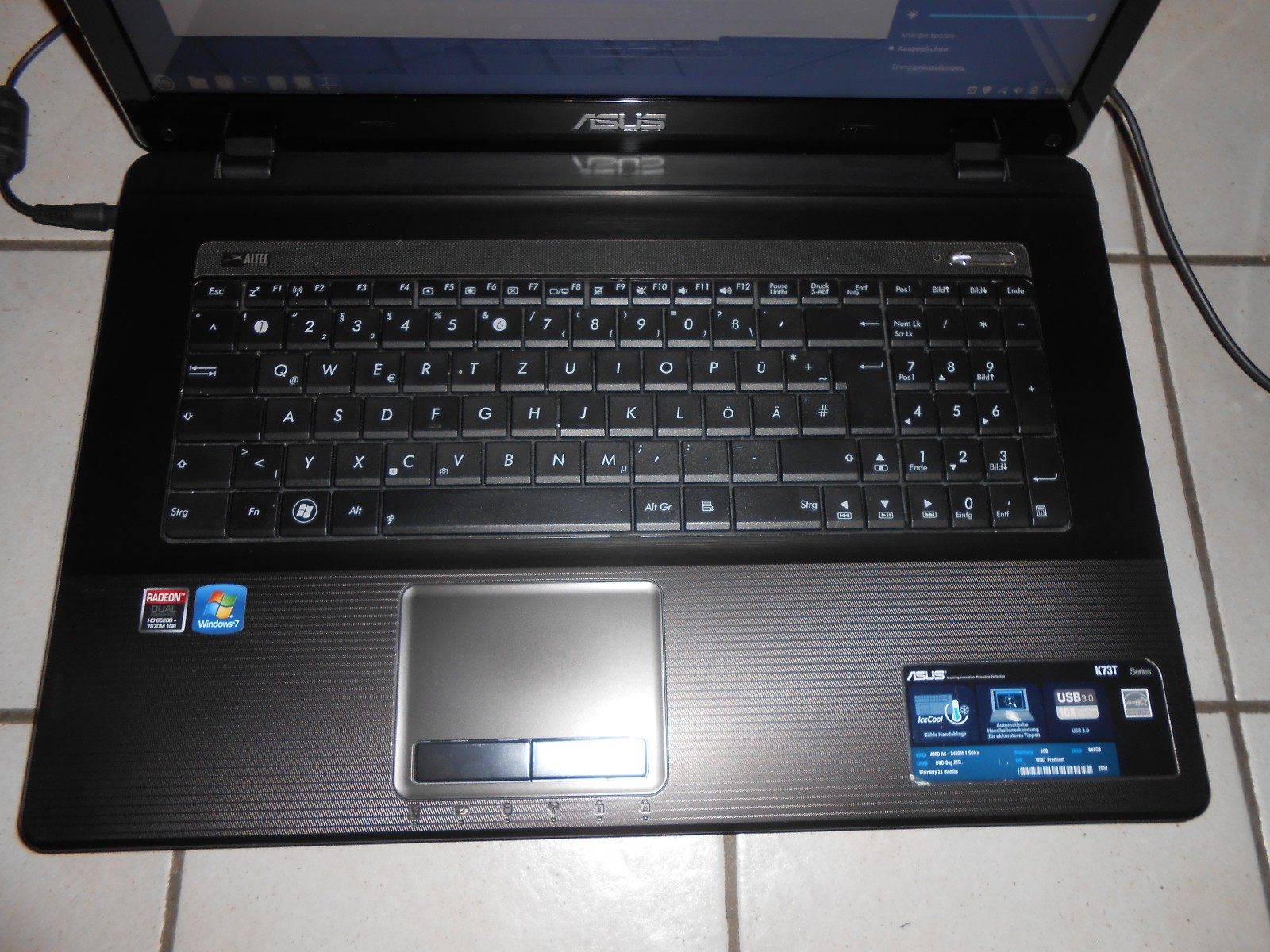 Asus K73T AMD A6-3420M 4x 1.5GHz / 8GB RAM / 500GB HDD / 17.3 inch Linux Mint