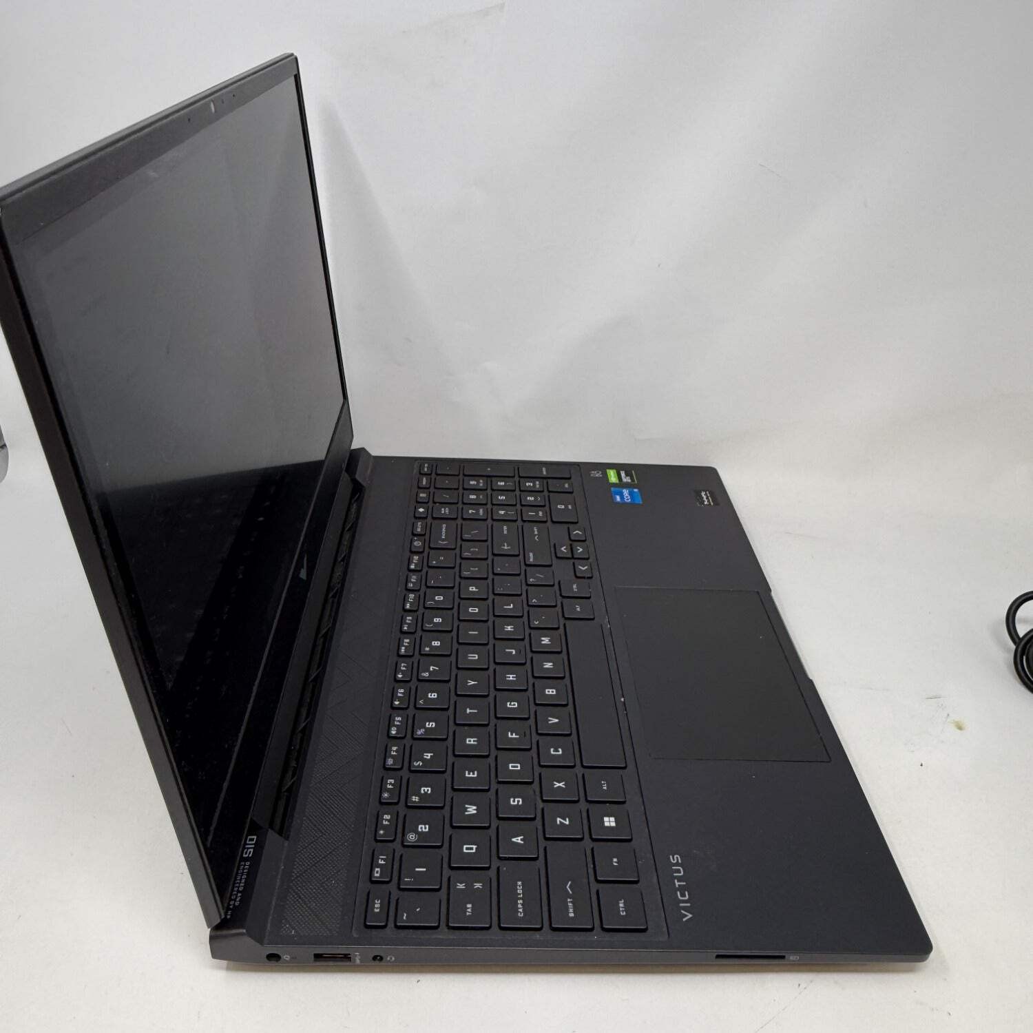 HP Victus UFBVK001 15.6″ i5-12450H 2.0GHz 8GB RAM 512GB SSD GeForce GTX 1650