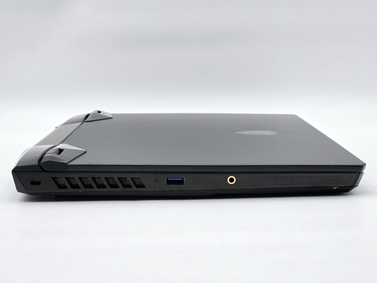 MSI GP66 Leopard 10UG i7-10875H RTX 3070 32GB 1TB 15.6 FHD Gaming Laptop -READ