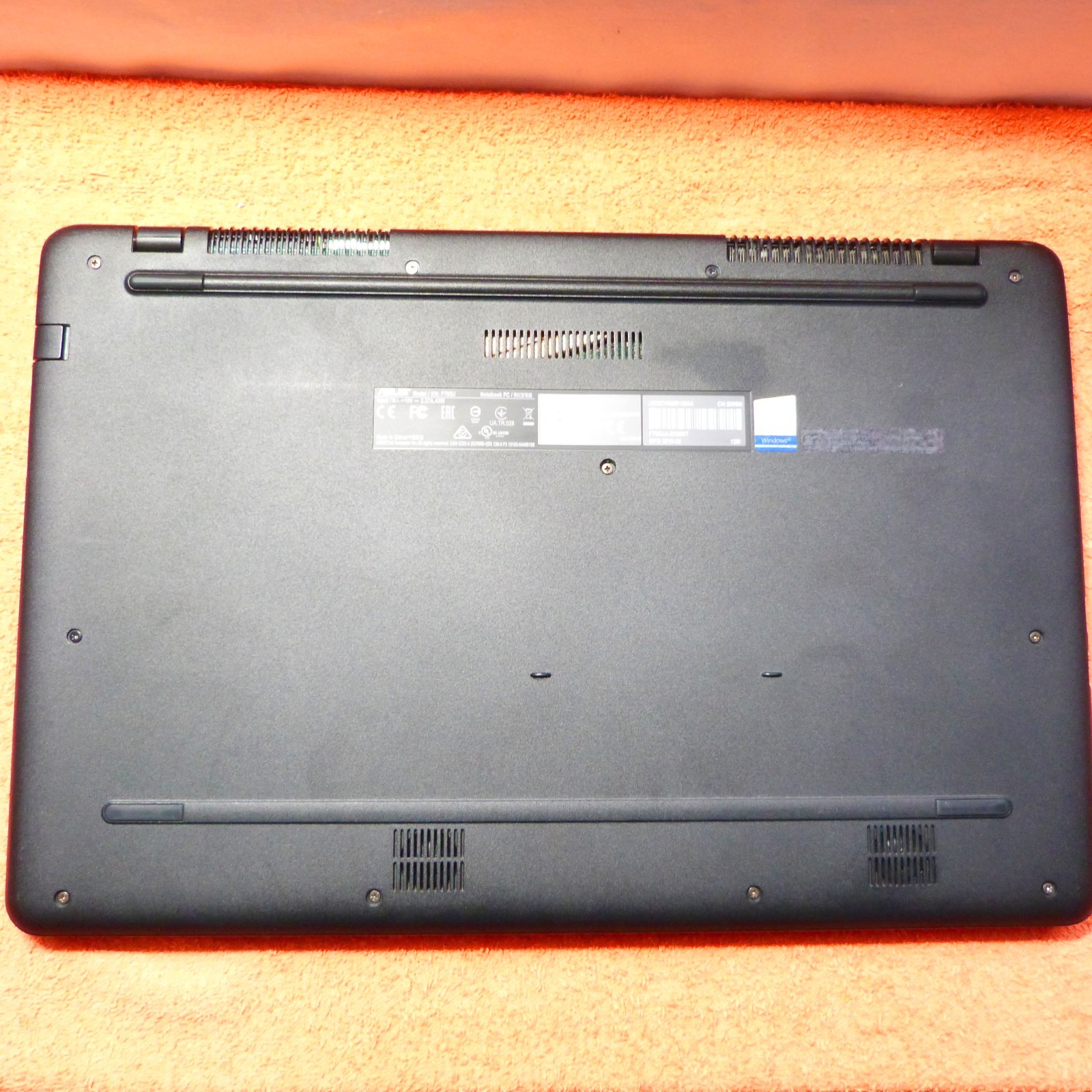 XXL LOT Asus F705 Vivo UltraBook 17″ HDPLUS l SSD Windows 11 l USBC HDMI