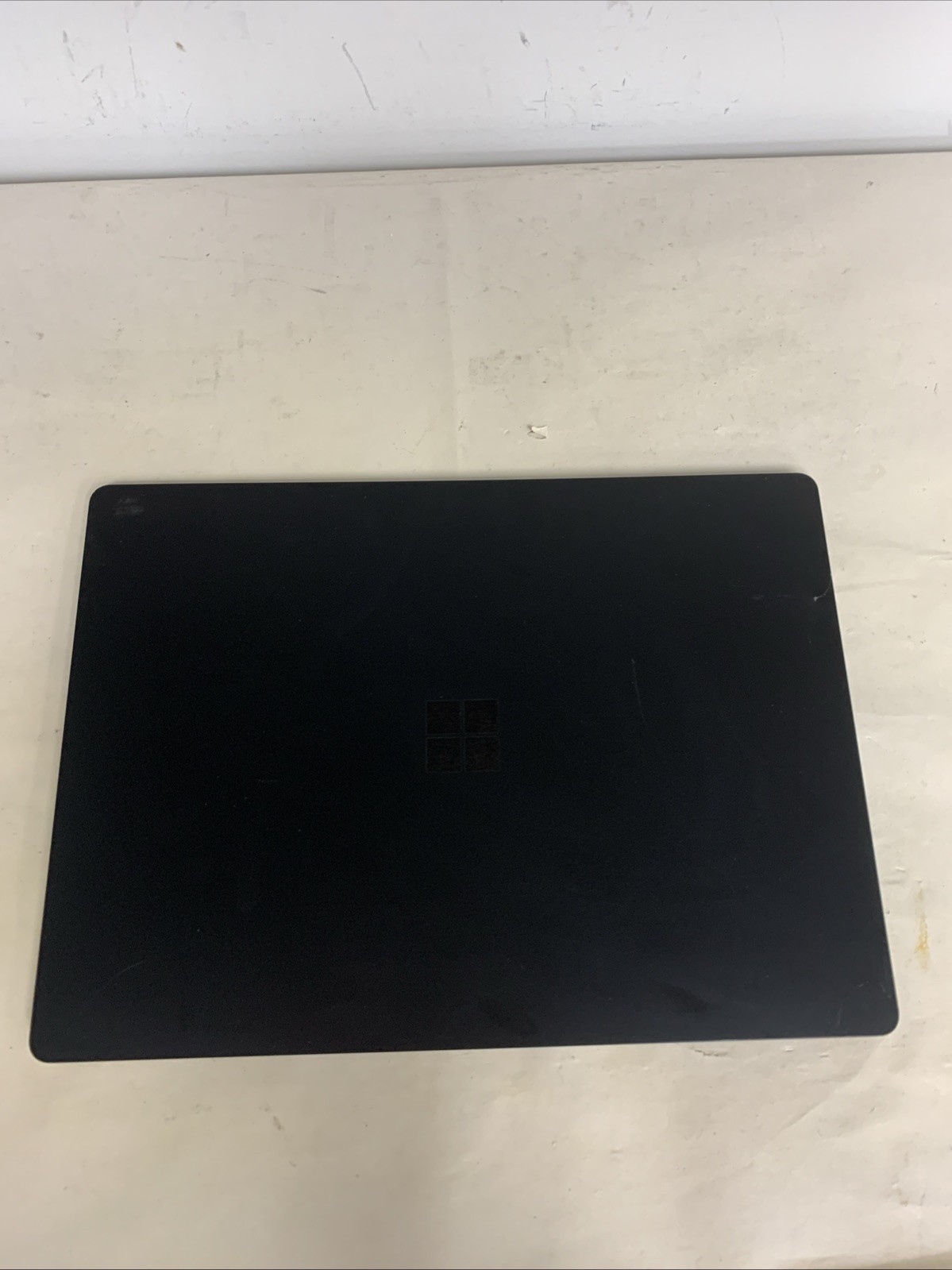 Microsoft Surface Laptop 5 1951 13.5″ i5-1245U 1.1GHz 8GB RAM 256GB SSD