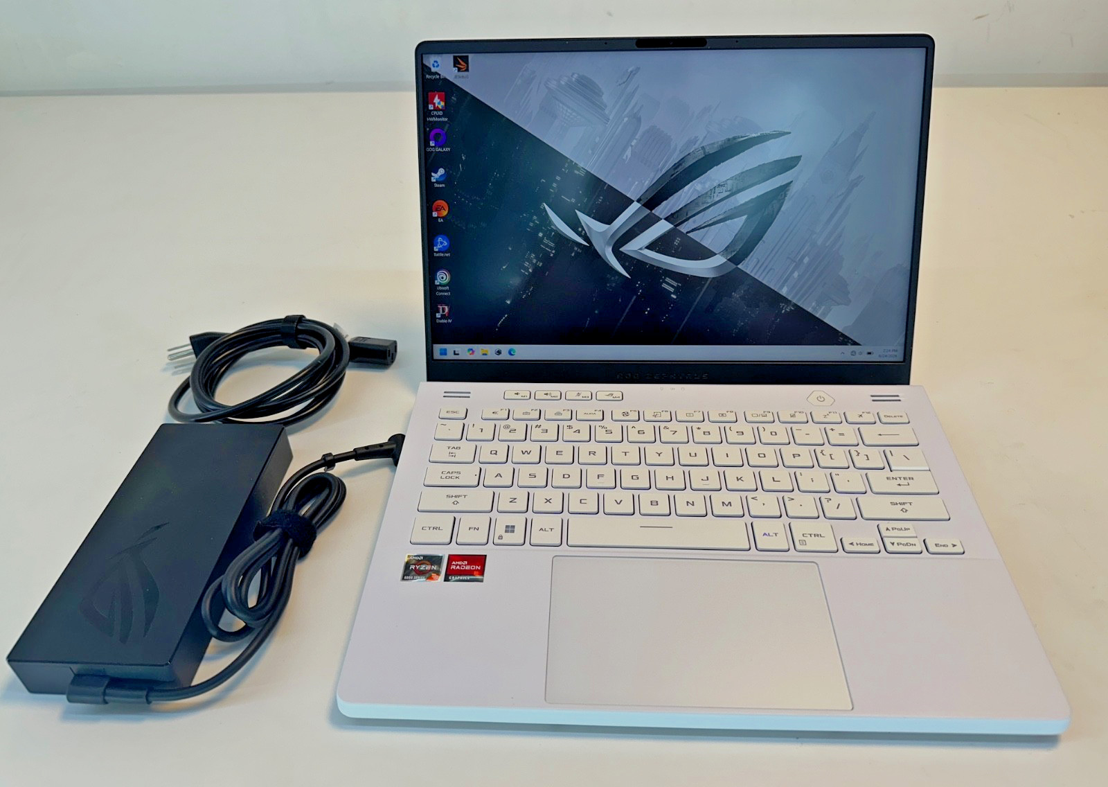 ASUS ROG Zephyrus G14 GA402RJ Ryzen 9 6900HS RX 6700S 16GB 1TB SSD