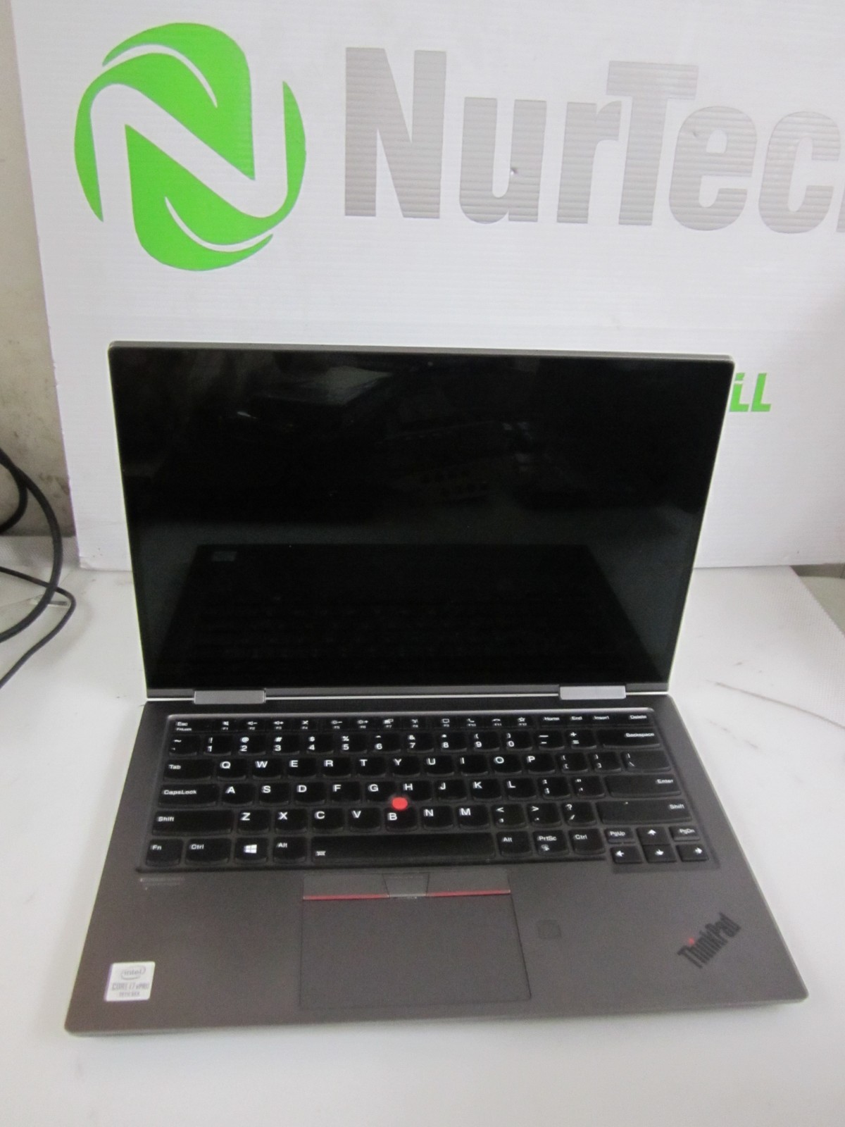 Lenovo ThinkPad X1 Yoga Gen 5 i7-10610U 1.8Ghz 16GB 256GB NOOS LAPTOP + AC READ