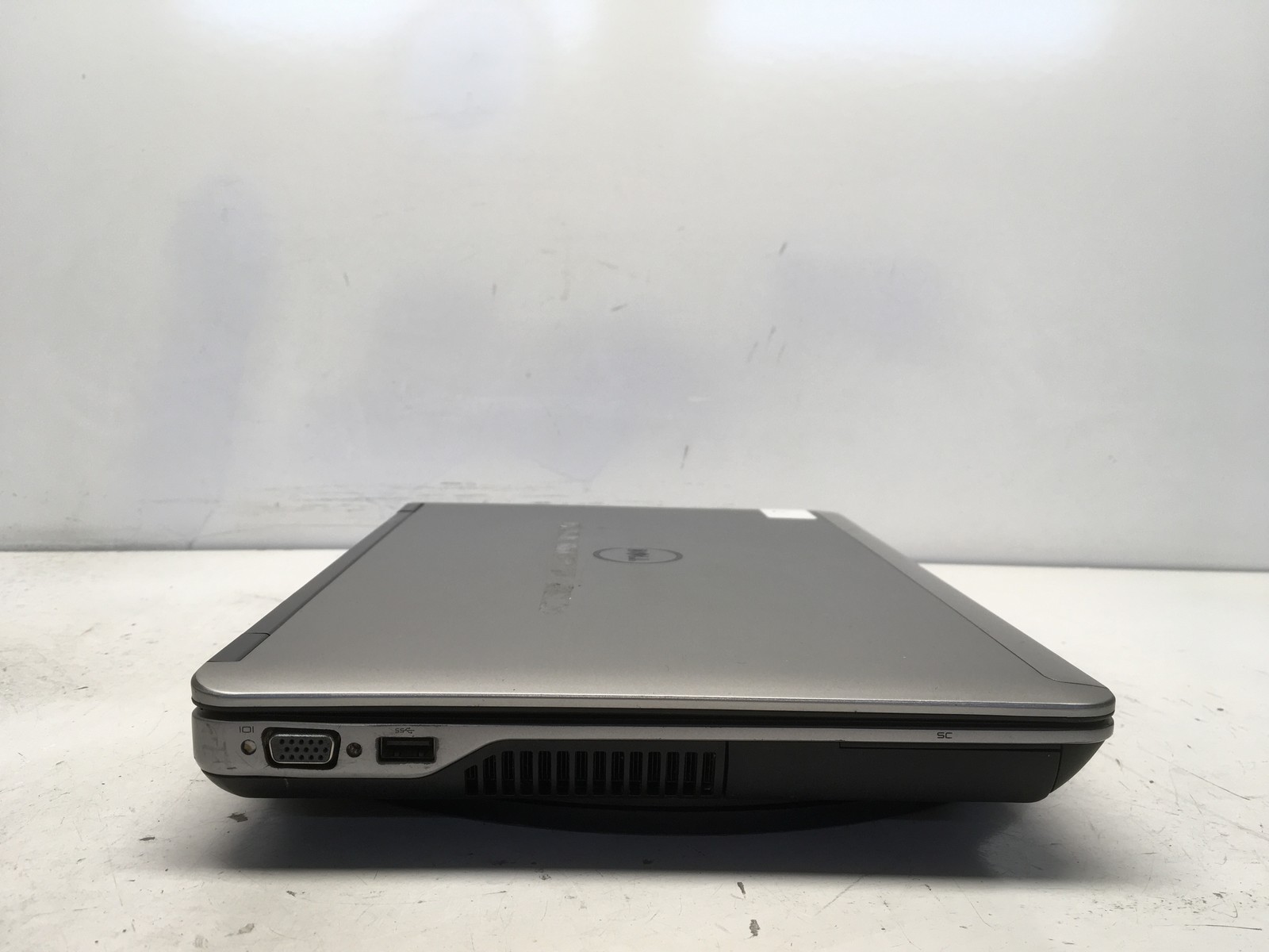 Dell Latitude E6440 Intel i5-4310M 2.7GHz 4 GB NO HDD No Batt