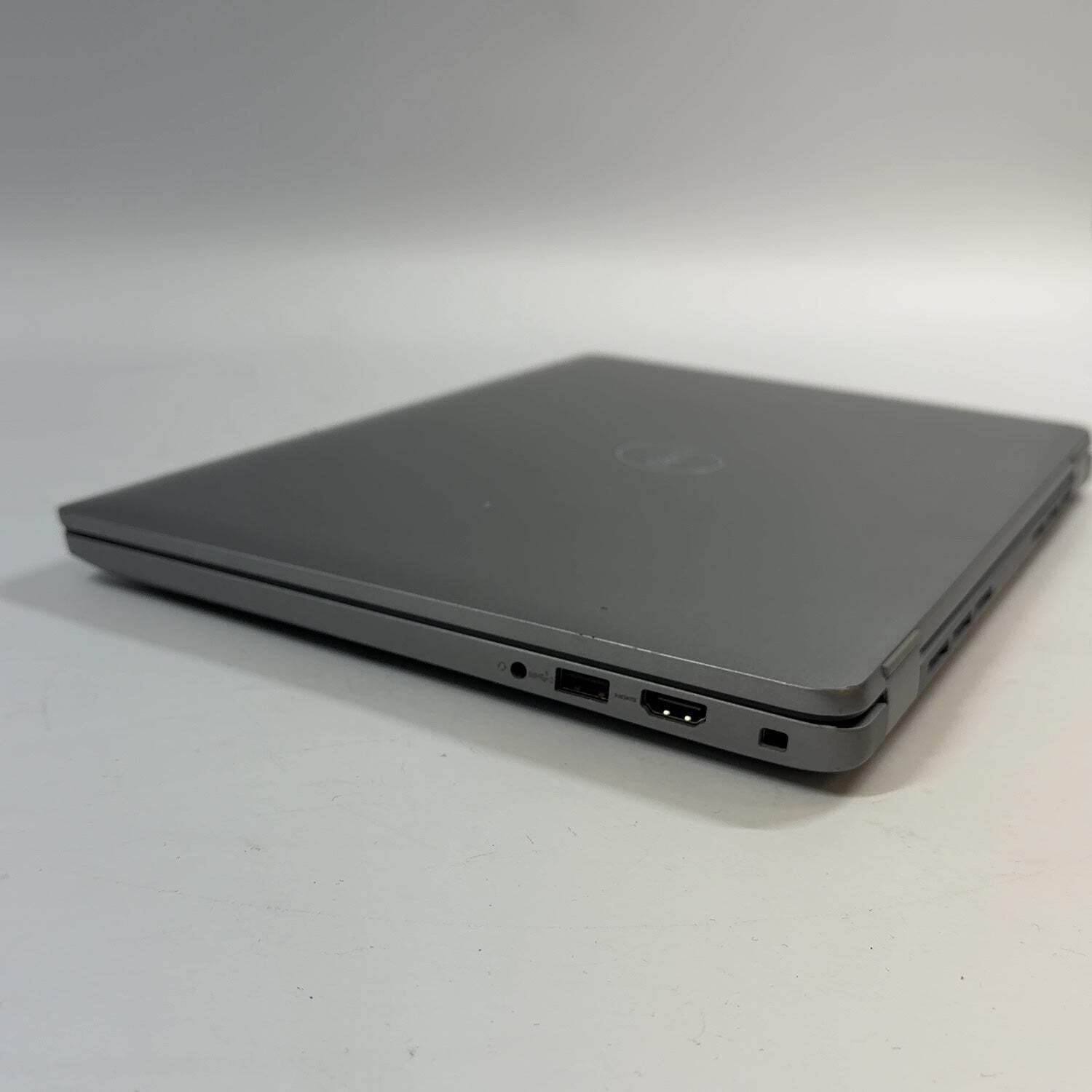 Dell Latitude 5450 14″ Core Ultra 5 135U 1.6GHz 16GB RAM 256GB SSD 16GB SSD