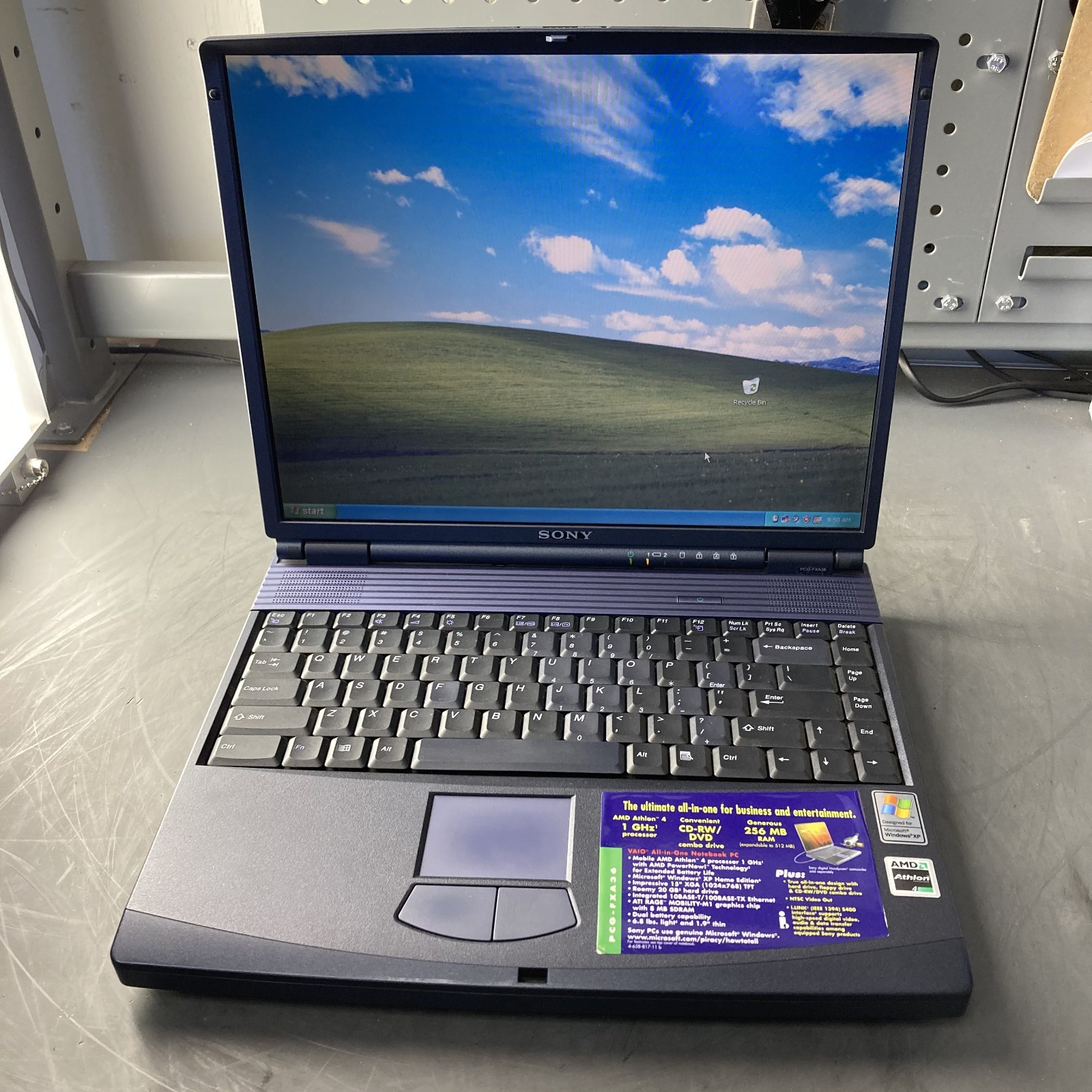 Sony VAIO PCG-FXA36 AMD Athlon Mobile 4 600MHz 256MB RAM 20GB HDD XP W/ AC