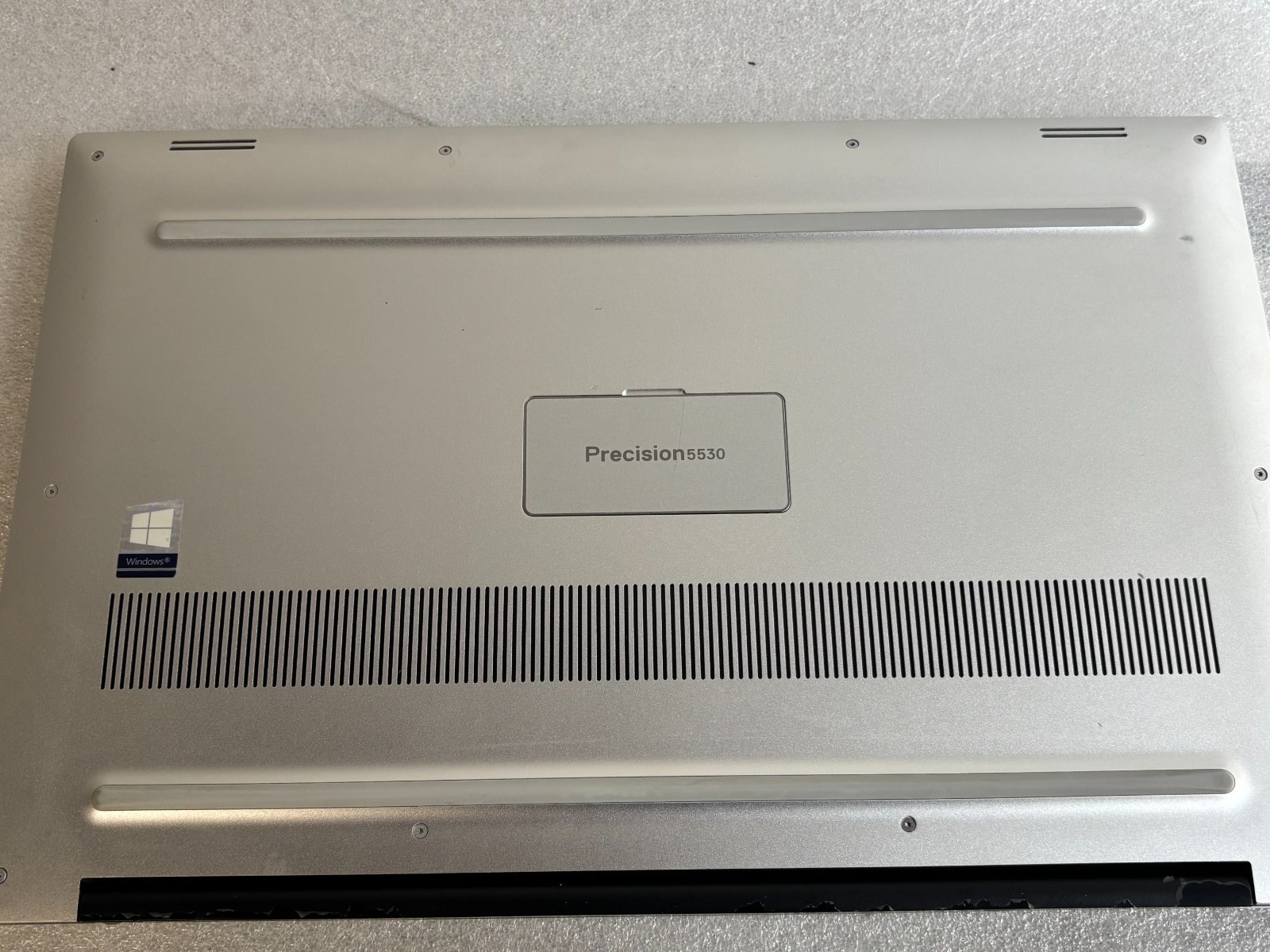 DELL PRECISION 5530 i7-8850H 2.60GHZ RAM 16GB SSD 512GB NVIDIA P1000