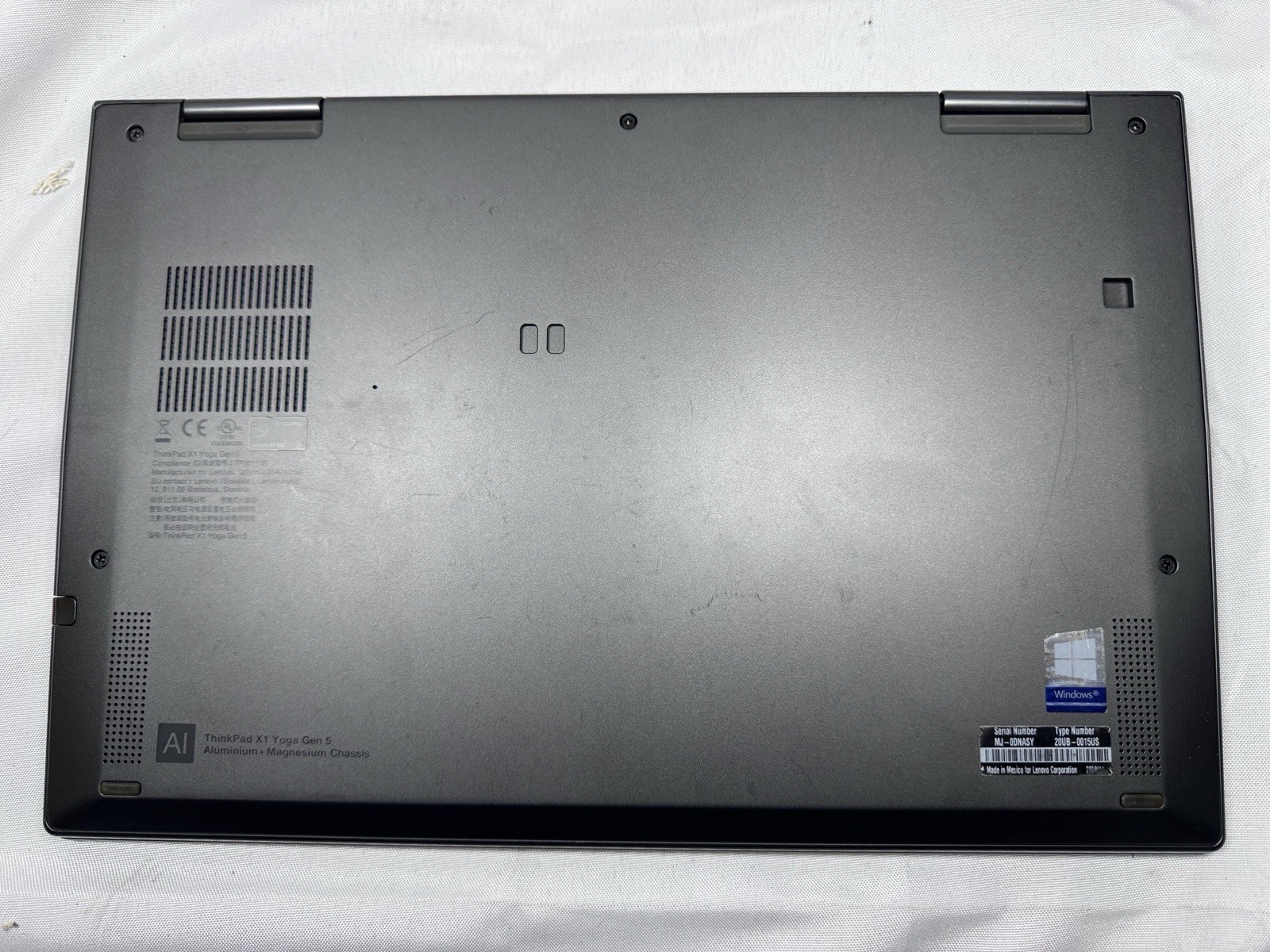 Lenovo ThinkPad X1 Yoga Gen 5, 14″ Touch, i7-10610U 1.8GHz, 16GB RAM, 512GB SSD!