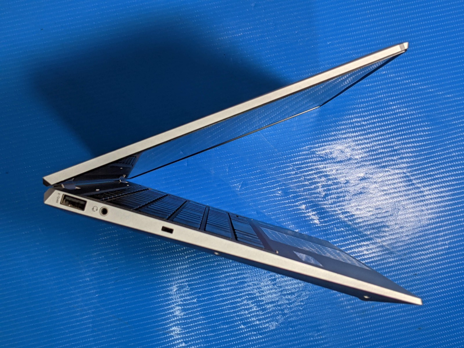 HP EliteBook x360 1040 G7 14″ FHD TOUCH i7-10610U 1.8GHz 16GB 256GB SSD W11P +PA