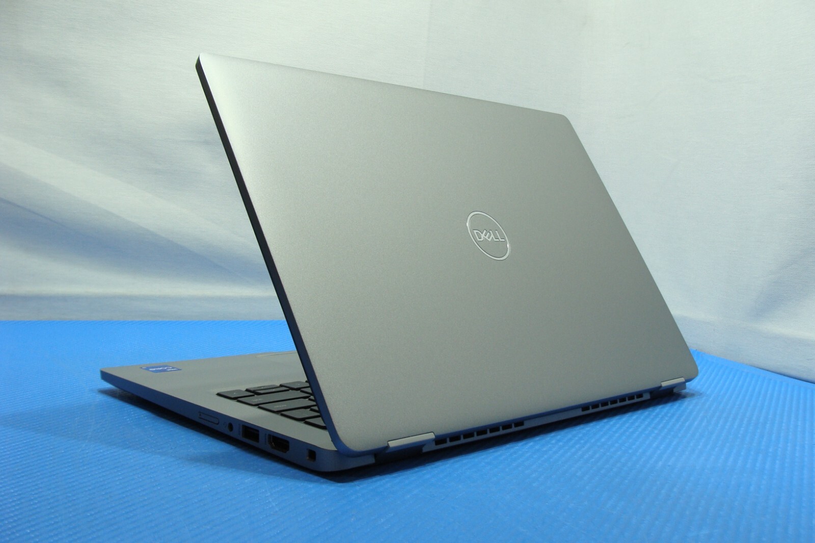 Dell Latitude 5320 13.3″ FHD i7 11th Gen 3GHz 16GB RAM 256GB SSD Win 11 PRO