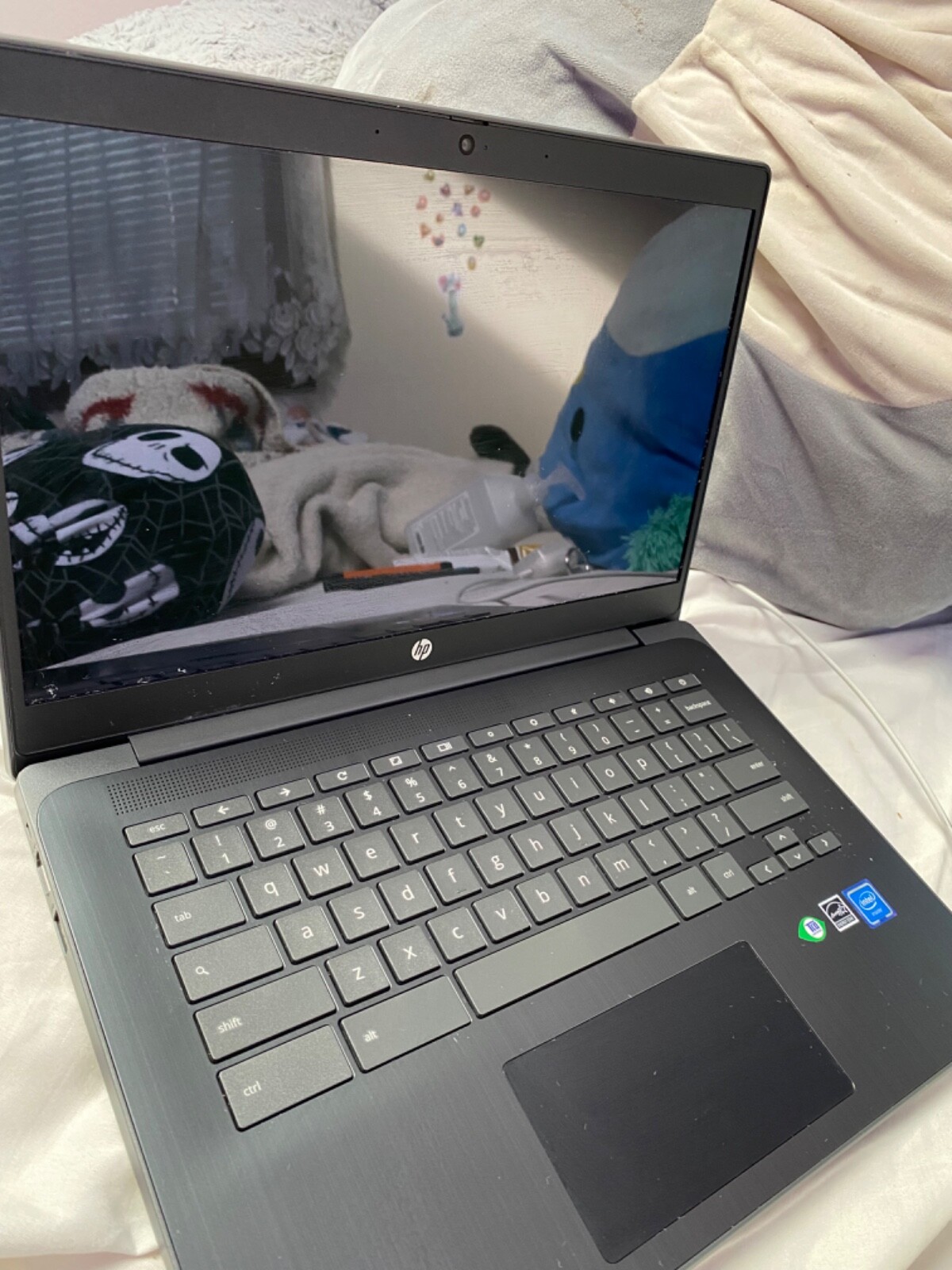HP – 2-in-1 14″ Touch-Screen Chromebook – Intel Celeron – 4GB Memory – 64GB e…