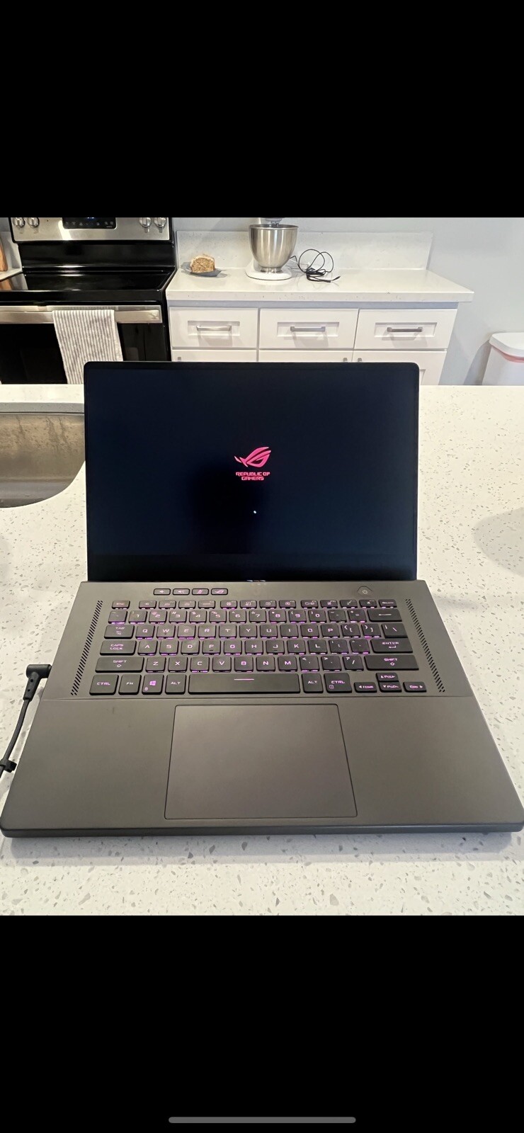 ASUS ROG Zephyrus G15 15.6″ (512GB SSD, AMD Ryzen 9 5000 Series, 4.60 GHz, 16GB)