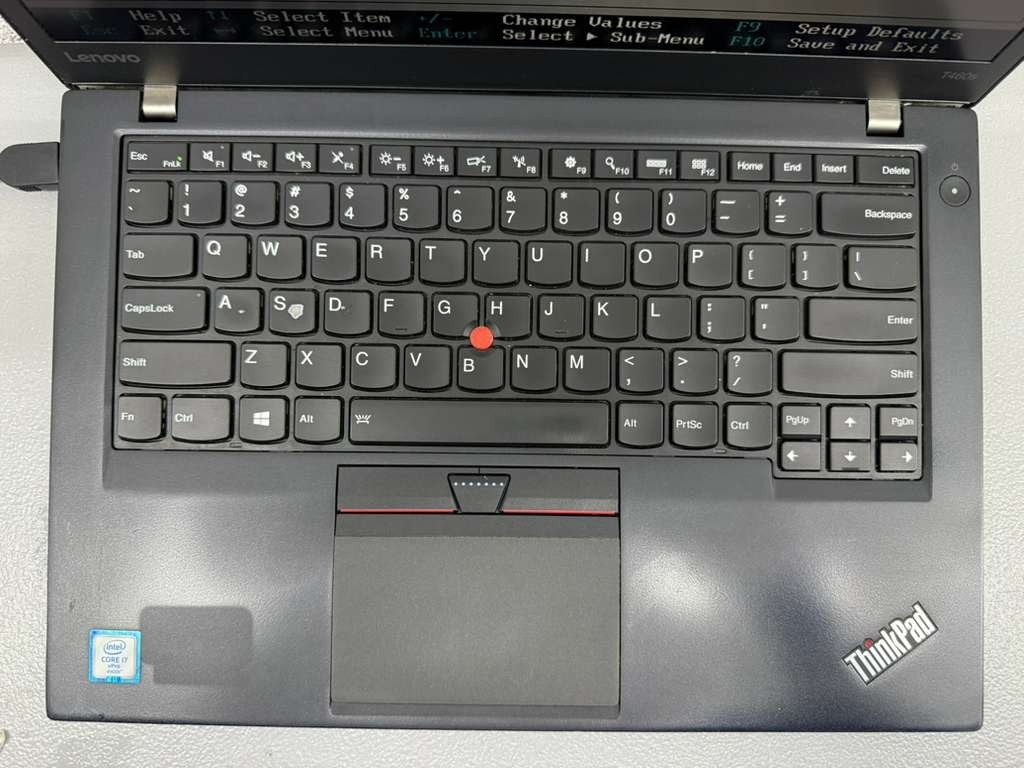 Lenovo ThinkPad T460s 14″ Laptop 4GB RAM – Worn Key –