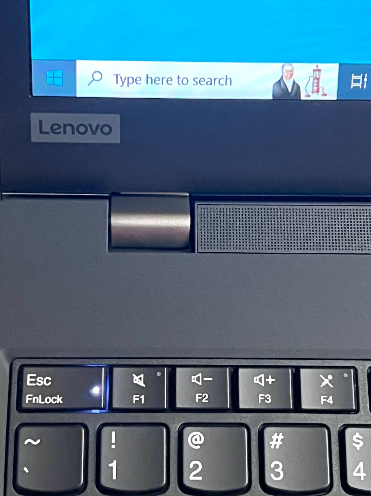 Lenovo T15 20S6-CT01WW Core i7-10510u 16GB 512GB 15.6″ – Warranty July 24