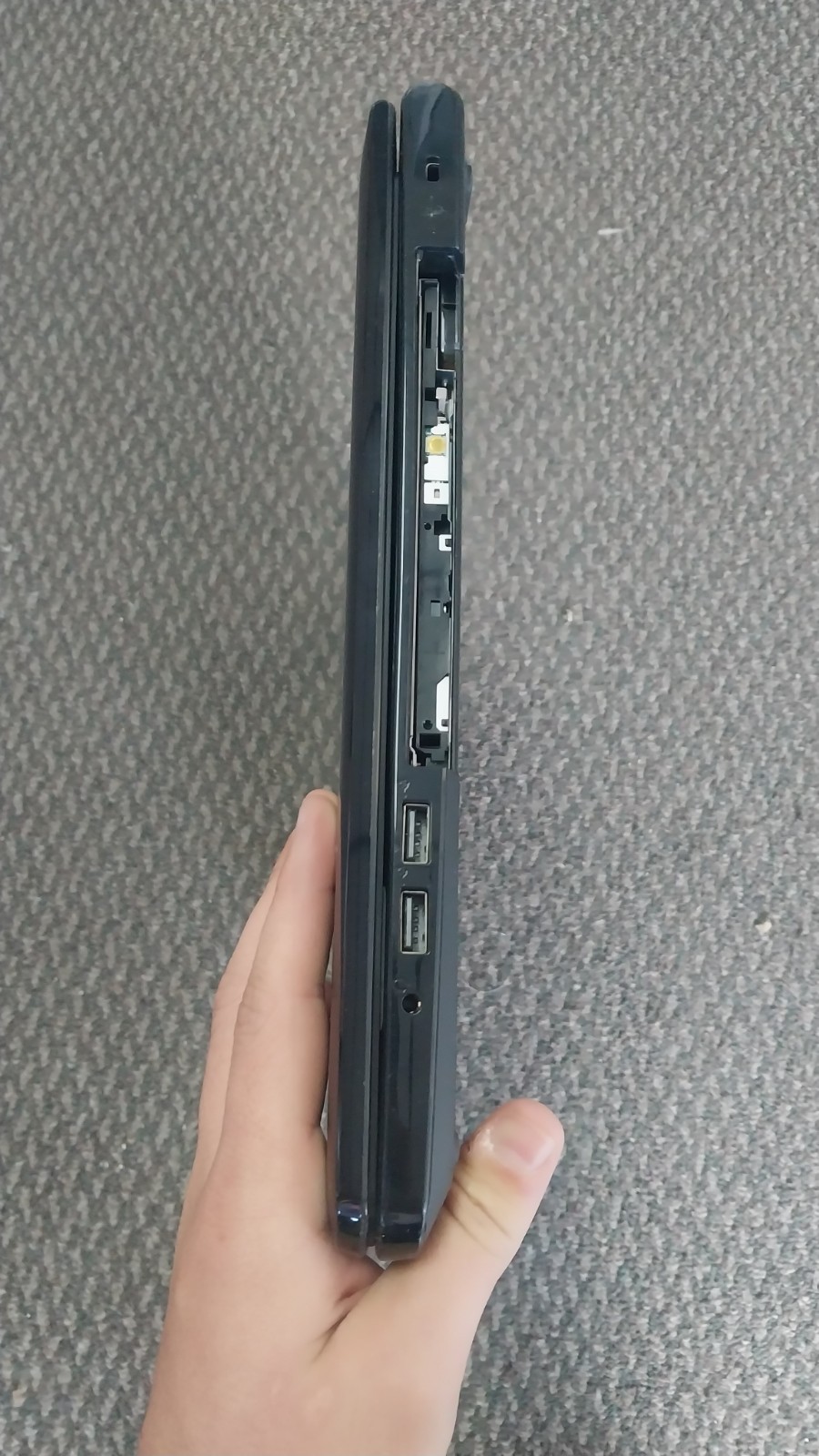 Inspiron 5758 17″ i3-5015U 4GB RAM 128GB SSD Win 11 POWER BUTTON DOESN’T WORK