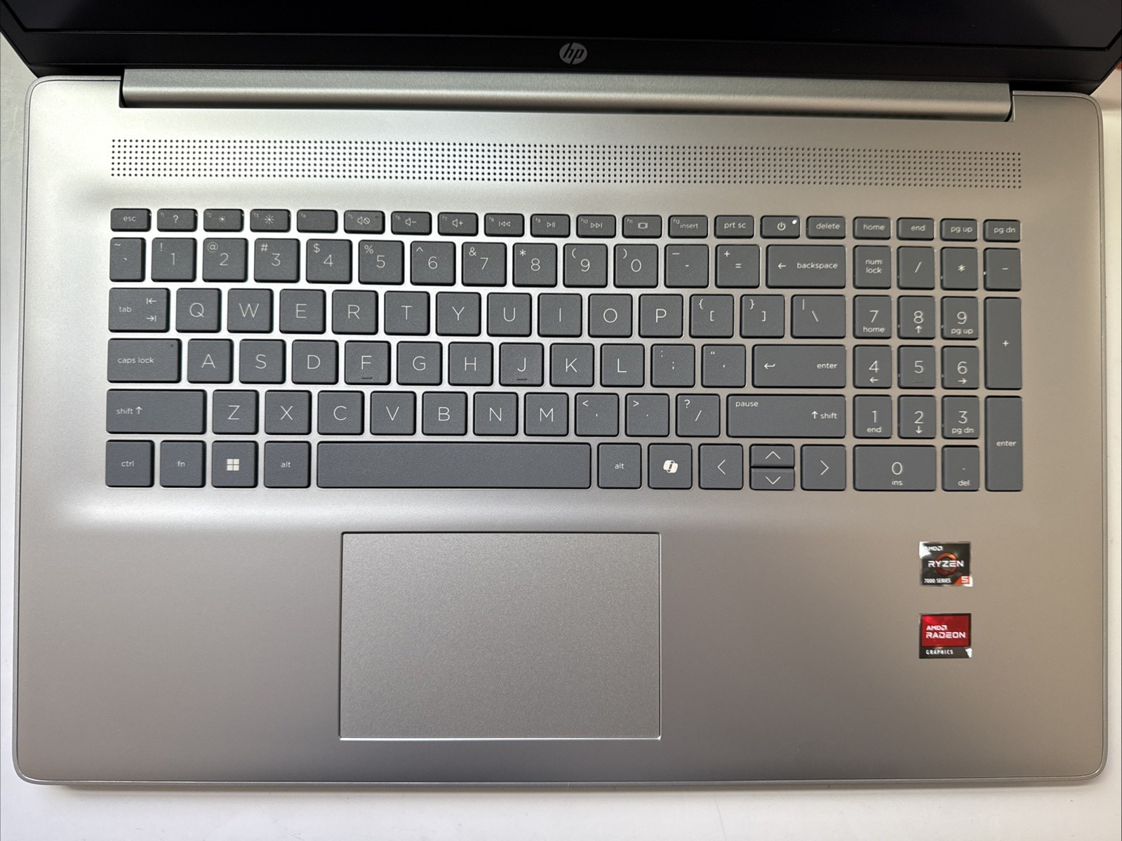 HP 17.3″ Full HD Laptop AMD Ryzen 5 7520U- 8GB Memory 512GB SSD Natural Silver