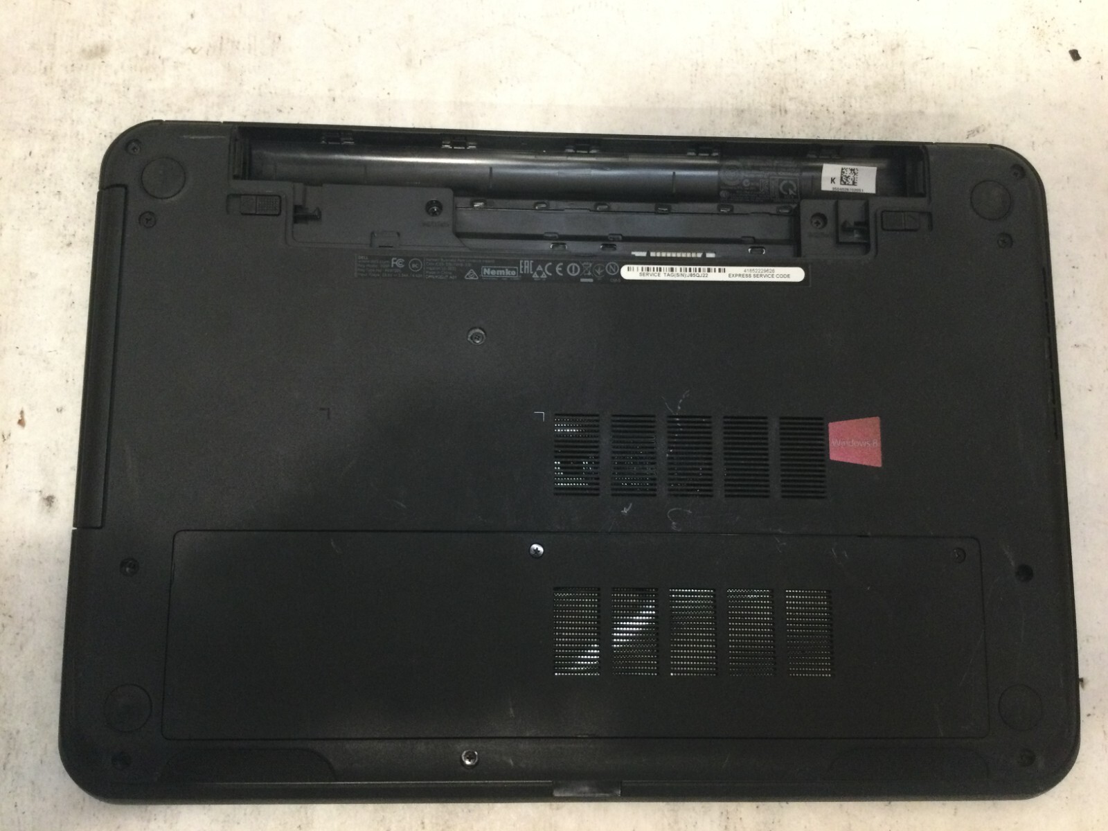 Dell Inspiron 15-3531 15.6” / Intel UNKNOWN SPECS / (CRACKED/MISSING PARTS!) -MR