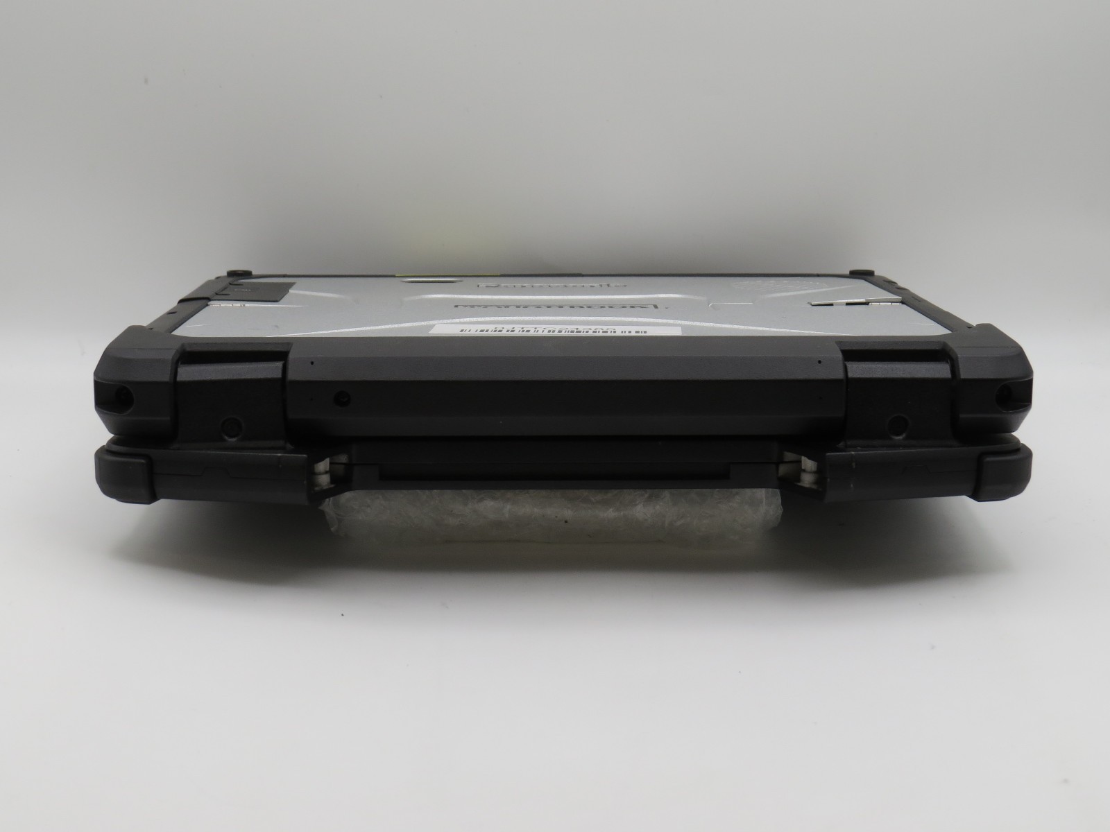 Panasonic Toughbook CF-33 MK1 i7-7600U @ 2.8GHz 16GB DDR3 256GB m2 12″ No OS/AC