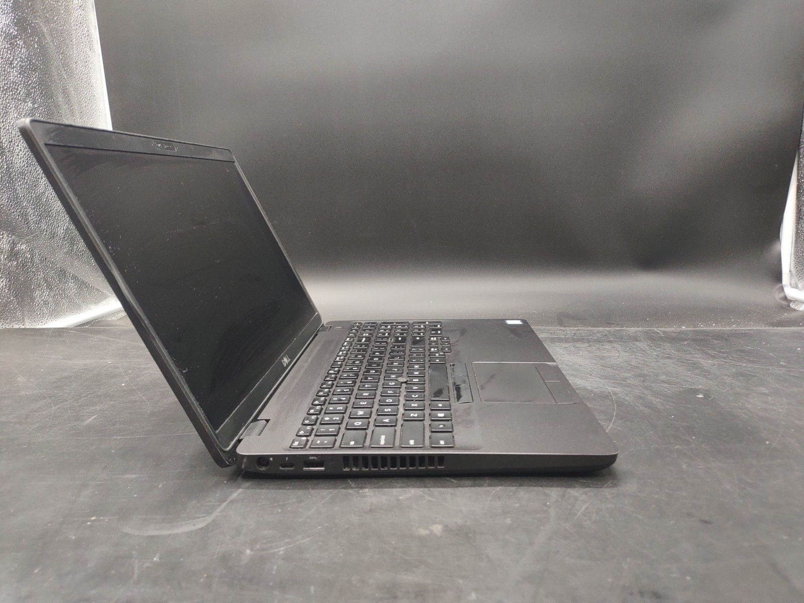 Dell Precision 3541 i7 9850H @ 2.60GHz 32GB RAM 512GB NVME NO OS
