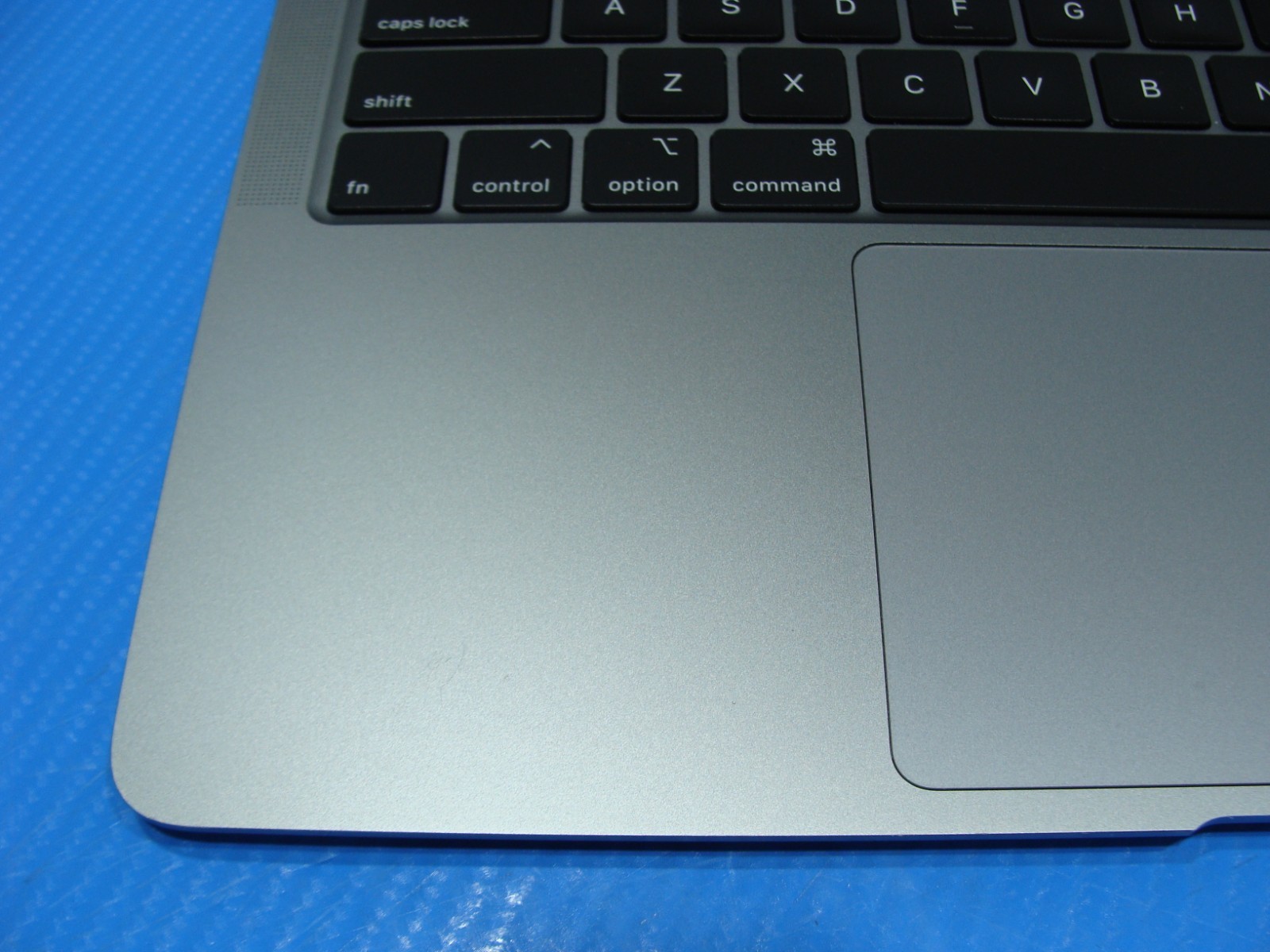 Apple MacBook Air 13″ A2179/BTO 2020 i7-1060NG7 1.2GHz 16GB 256GB OS Monterey