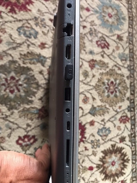 LENOVO IDEAPAD 80XS AMD A12-9720P Radeon R7 2.70GHz 8GB RAM 932GB HDD